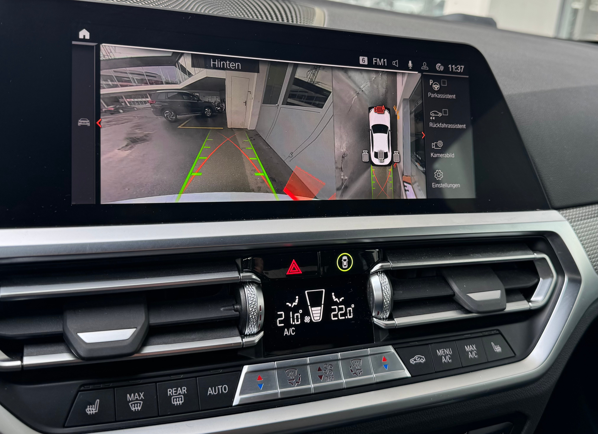 listing desktop thumbnail image 16