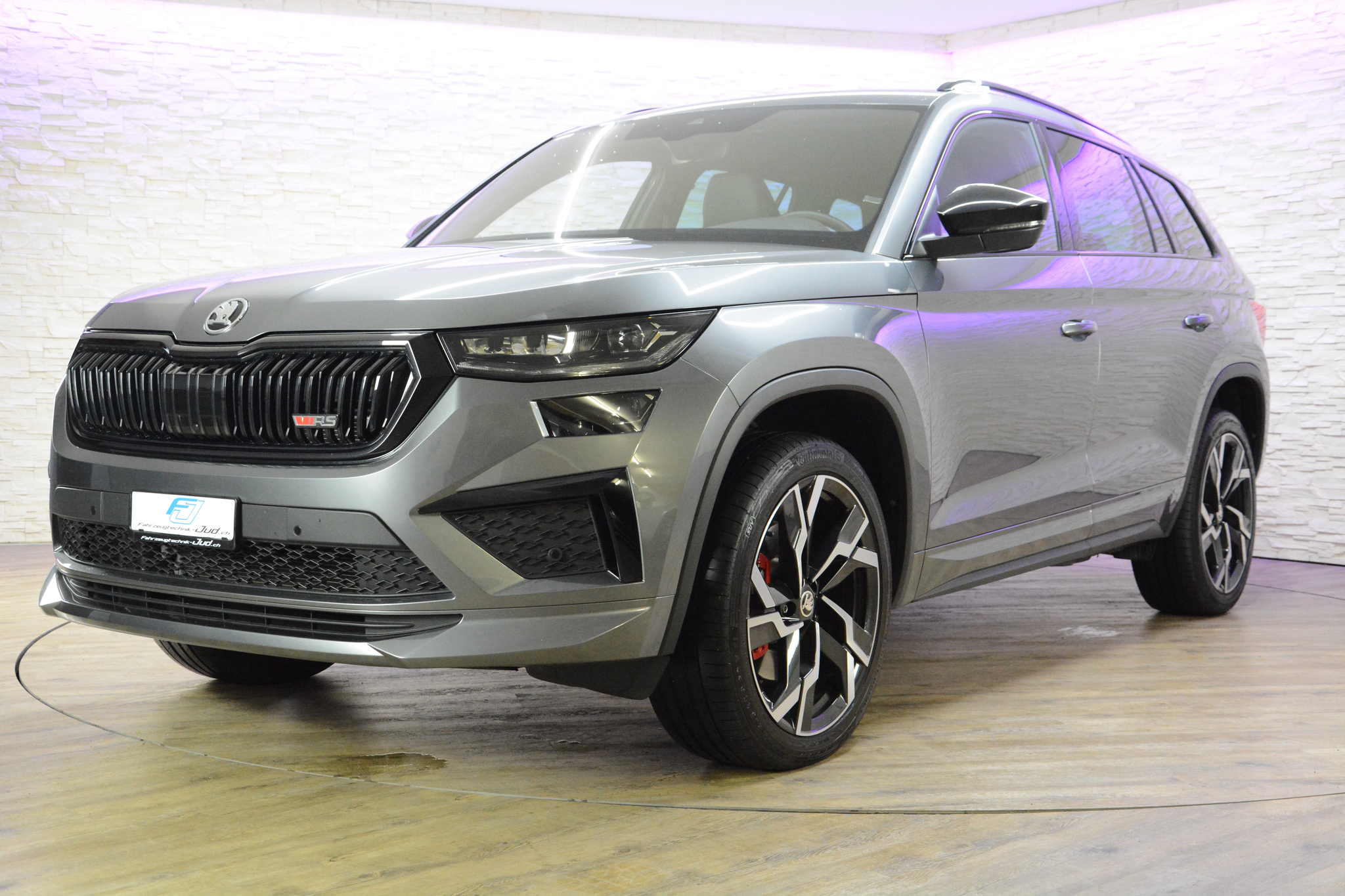 listing desktop thumbnail image 0