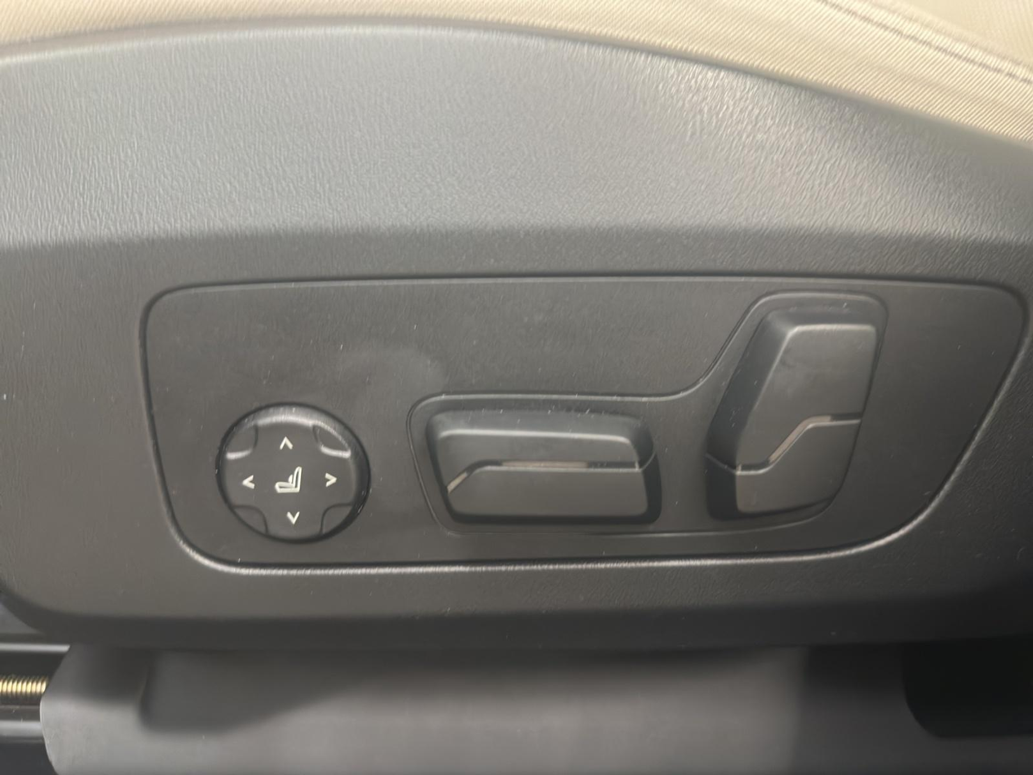 listing desktop thumbnail image 18