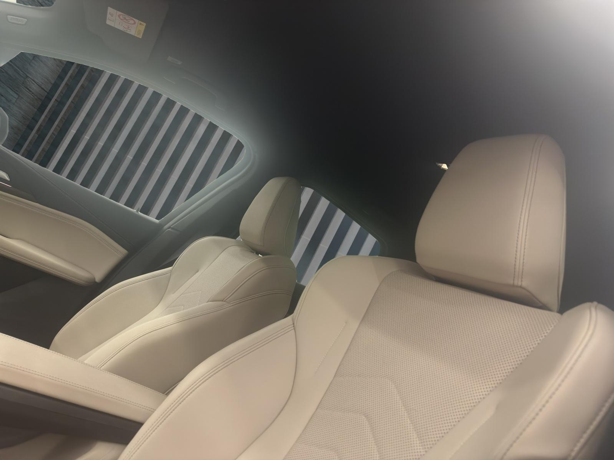 listing desktop thumbnail image 14