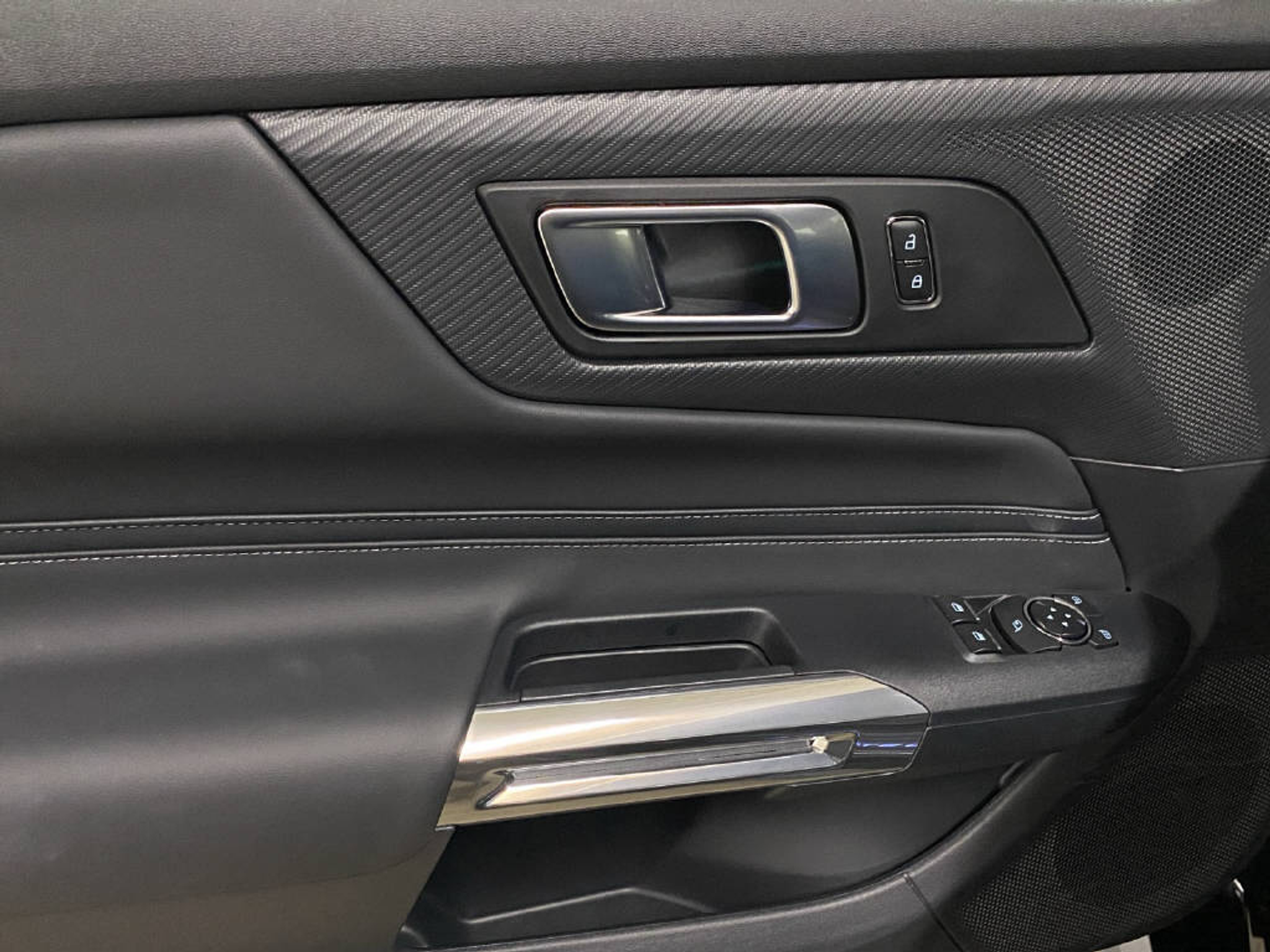 listing desktop thumbnail image 11