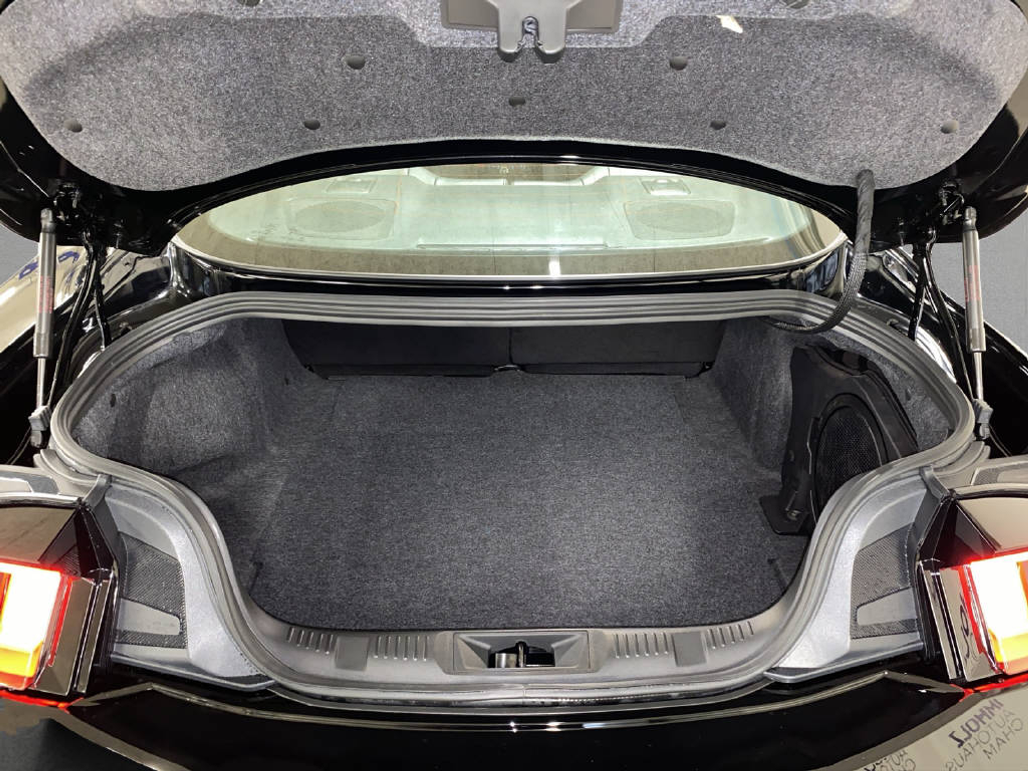 listing desktop thumbnail image 13