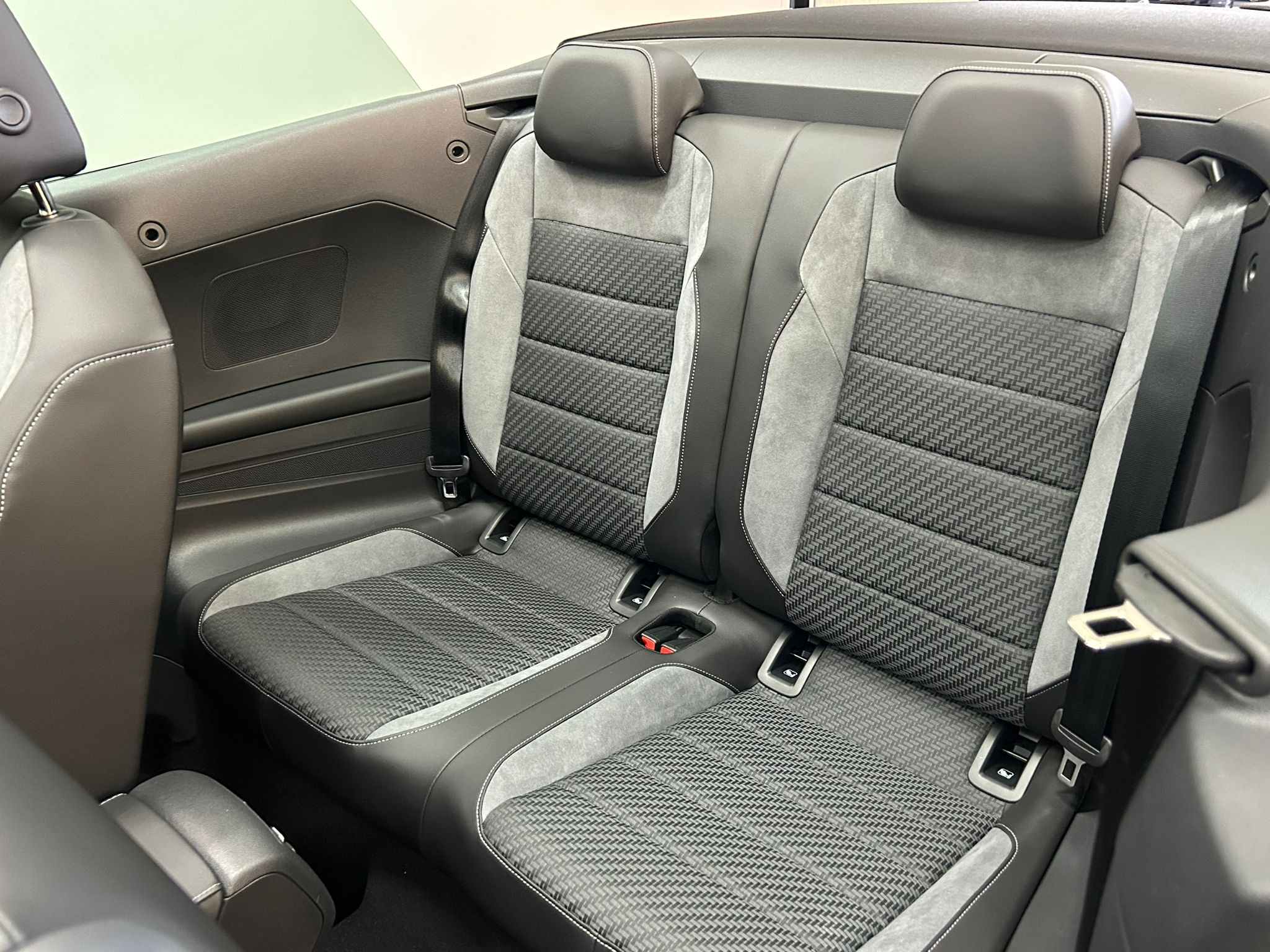 listing desktop thumbnail image 13