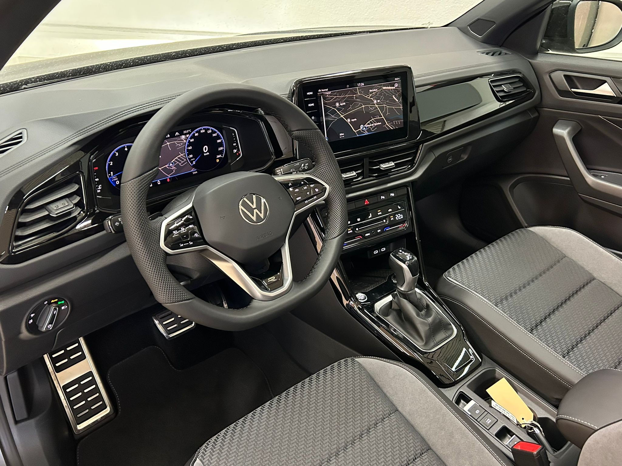 listing desktop thumbnail image 12