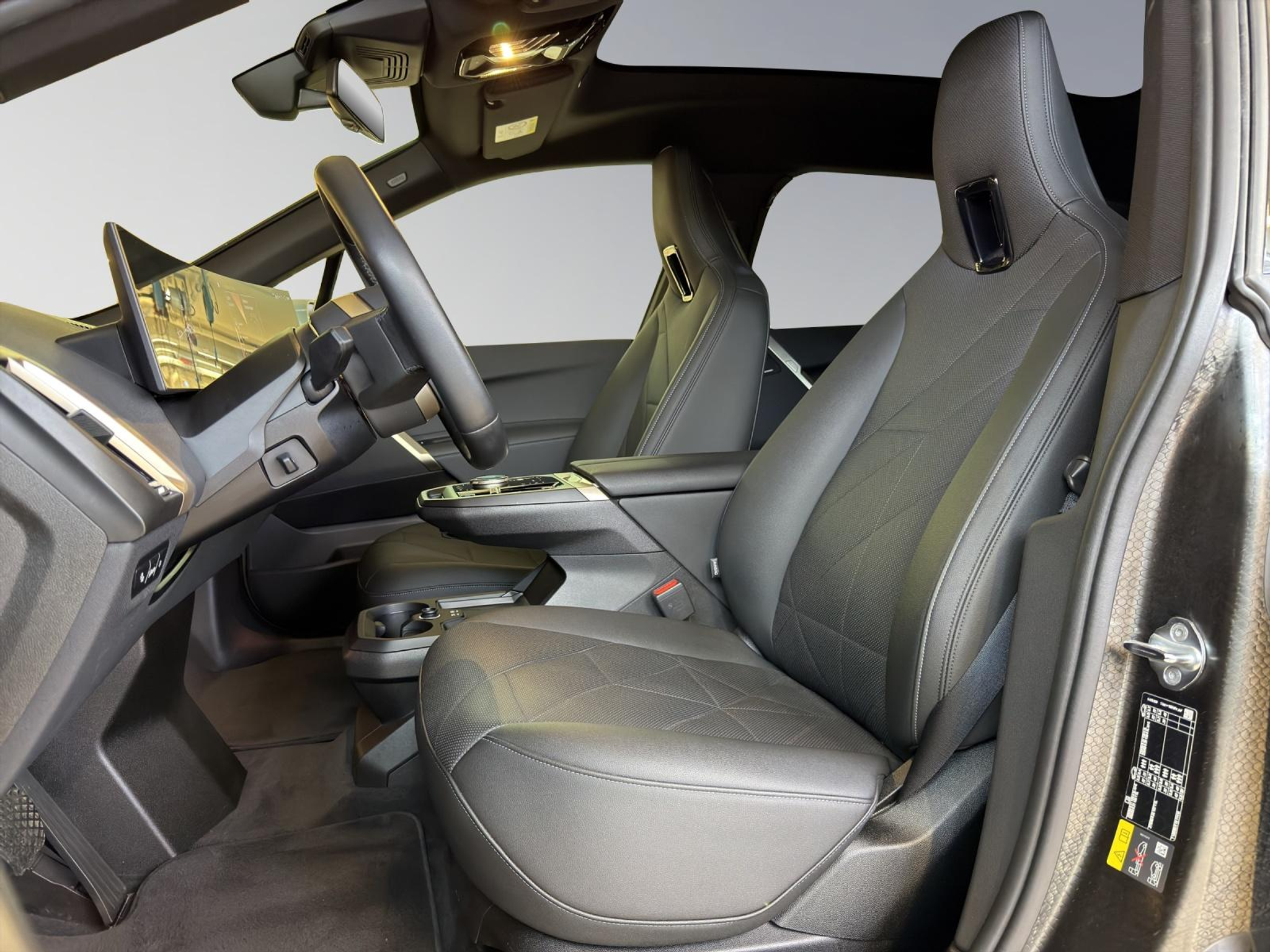 listing desktop thumbnail image 11