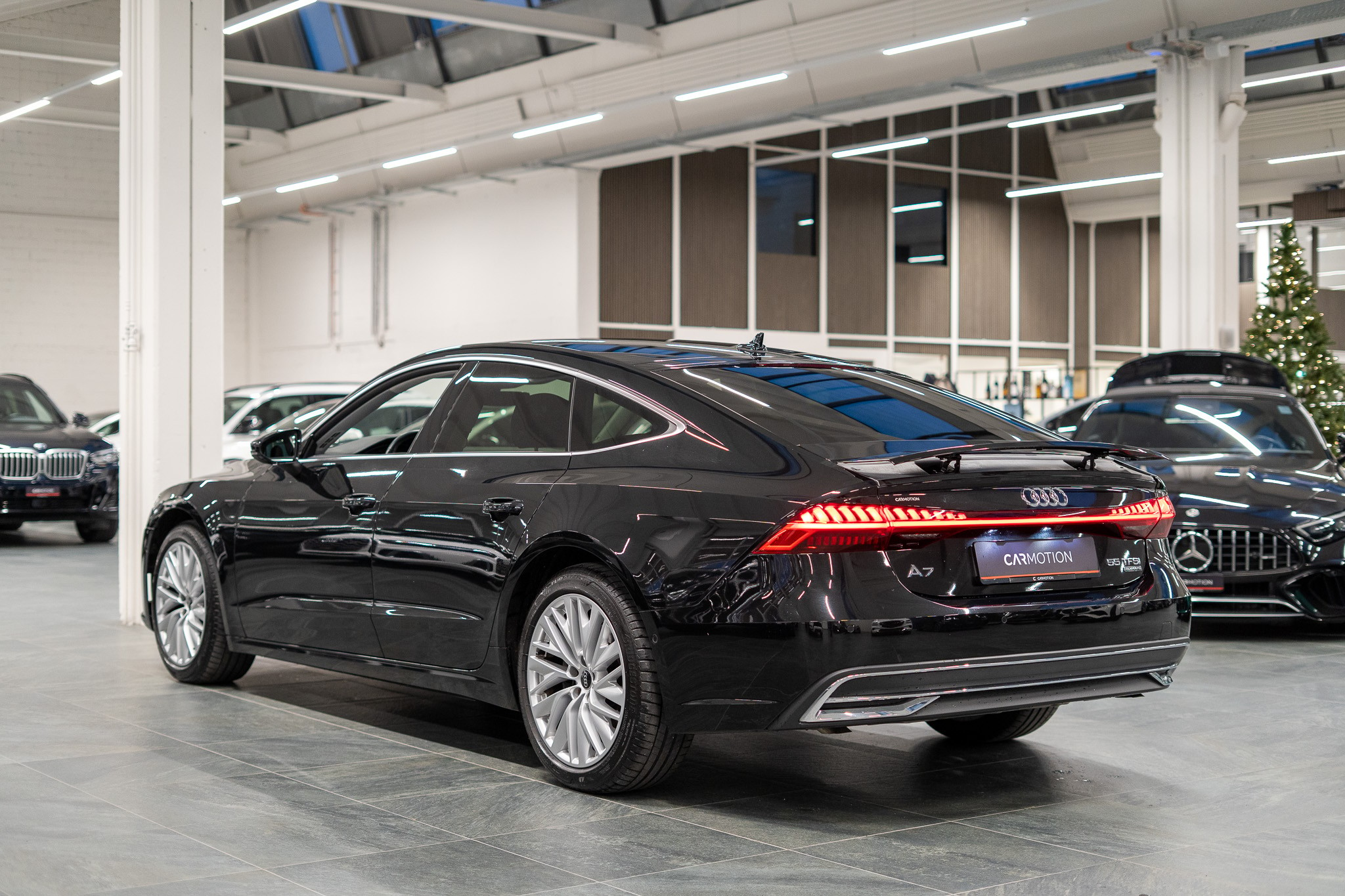 listing desktop thumbnail image 6