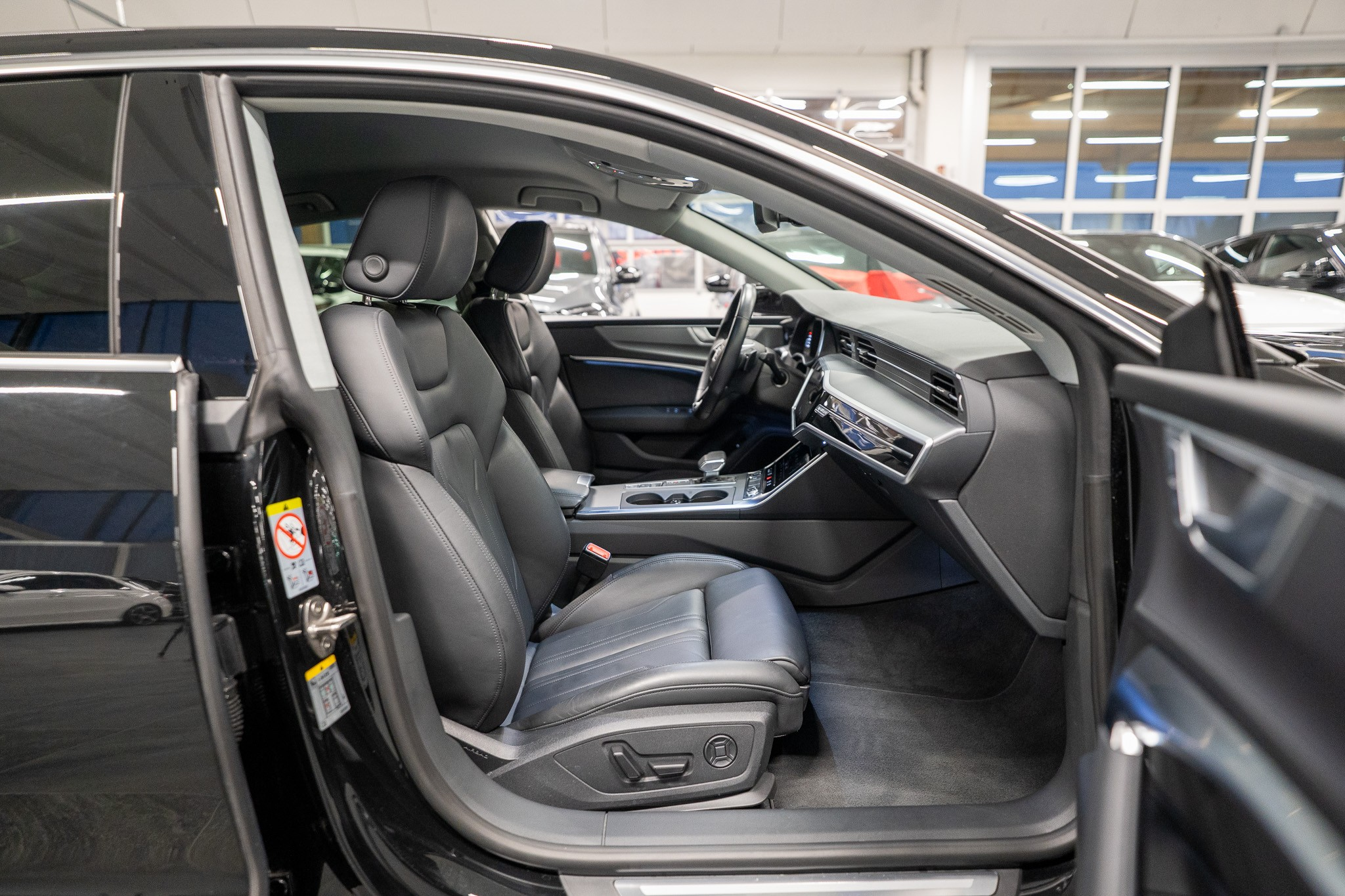 listing desktop thumbnail image 13