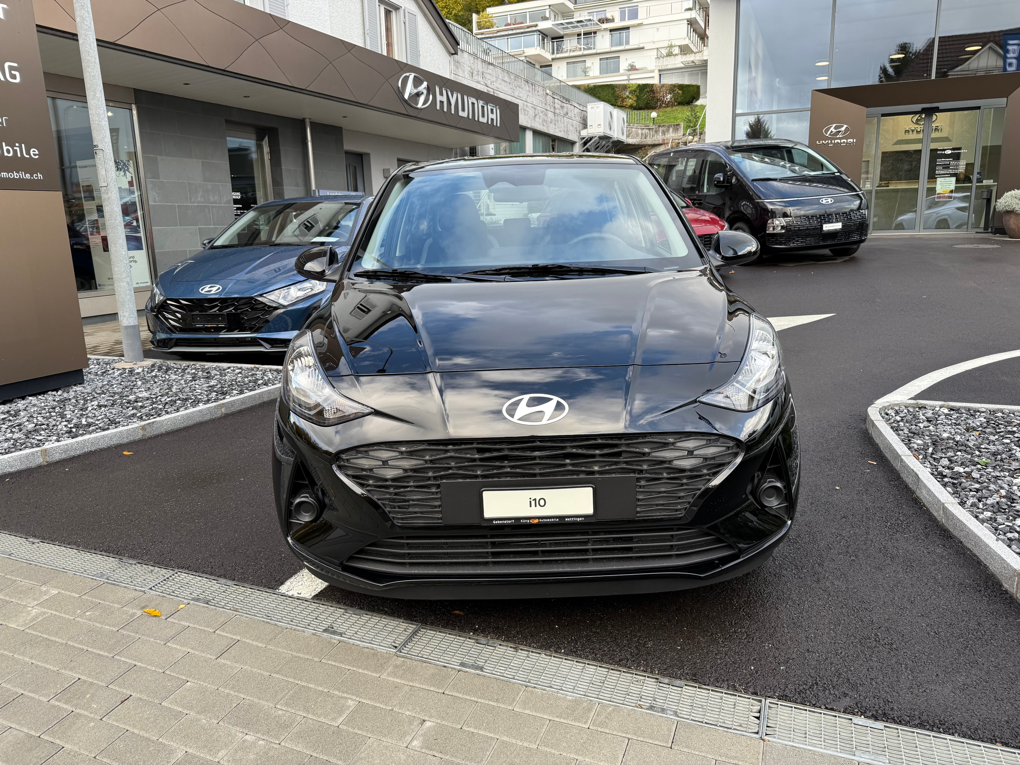 listing desktop thumbnail image 1