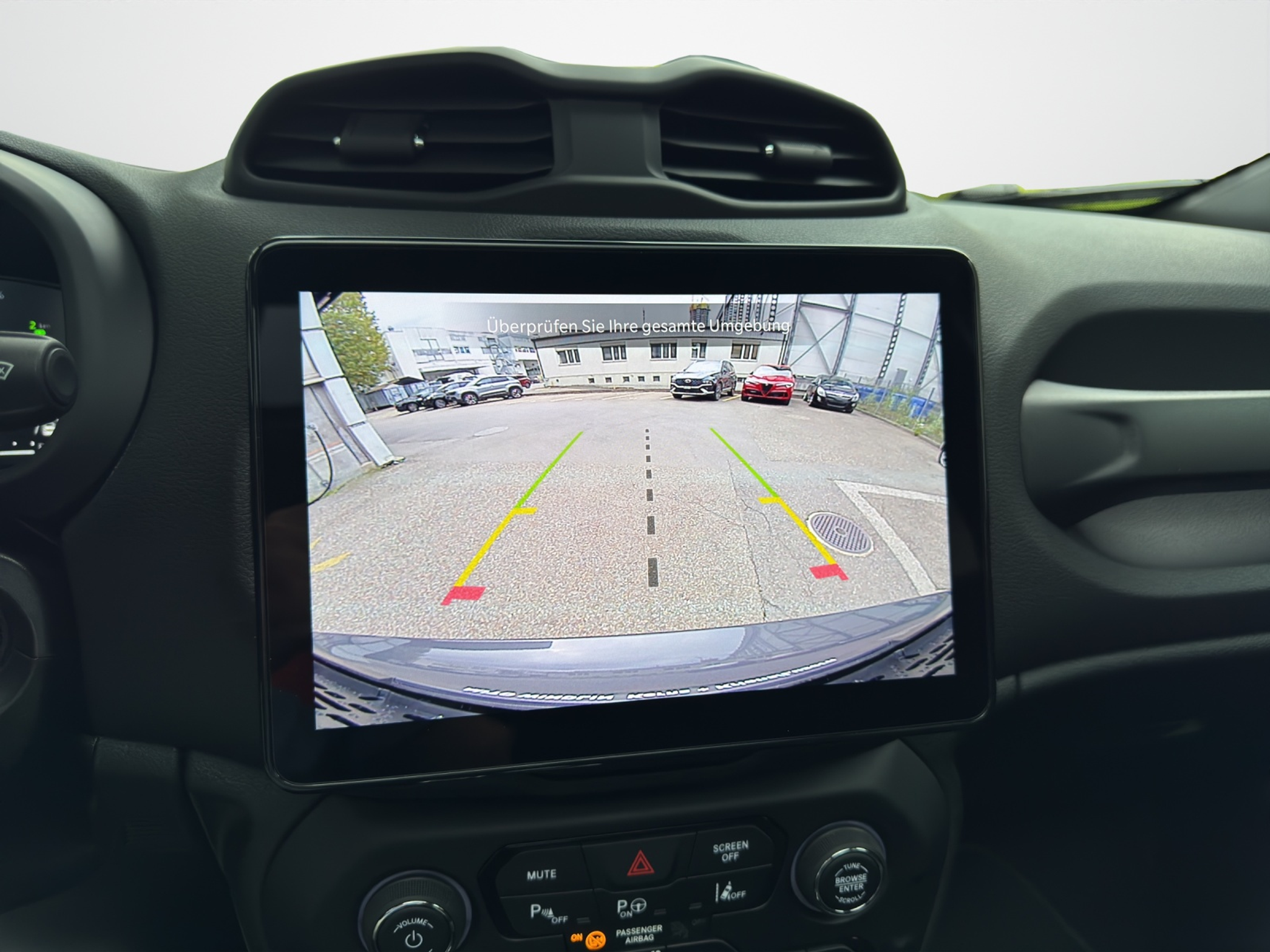 listing desktop thumbnail image 10