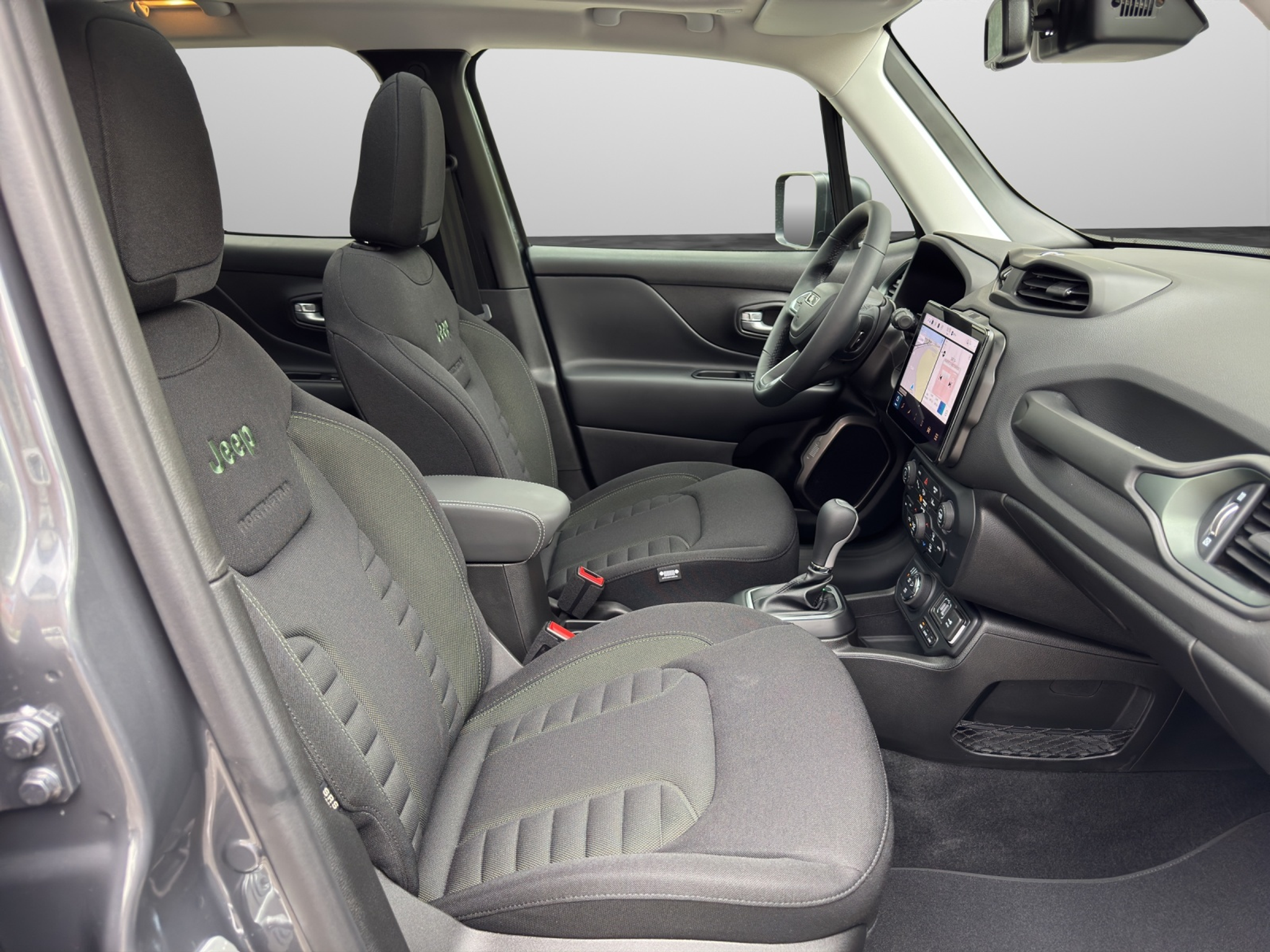 listing desktop thumbnail image 11