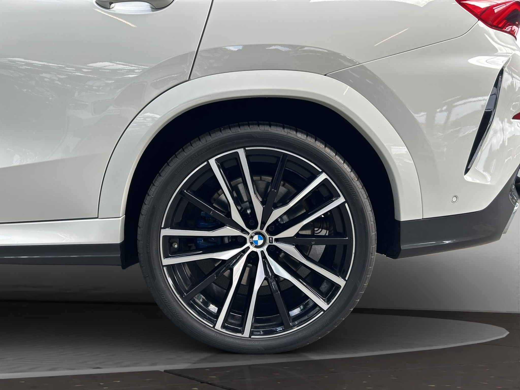 listing desktop thumbnail image 20