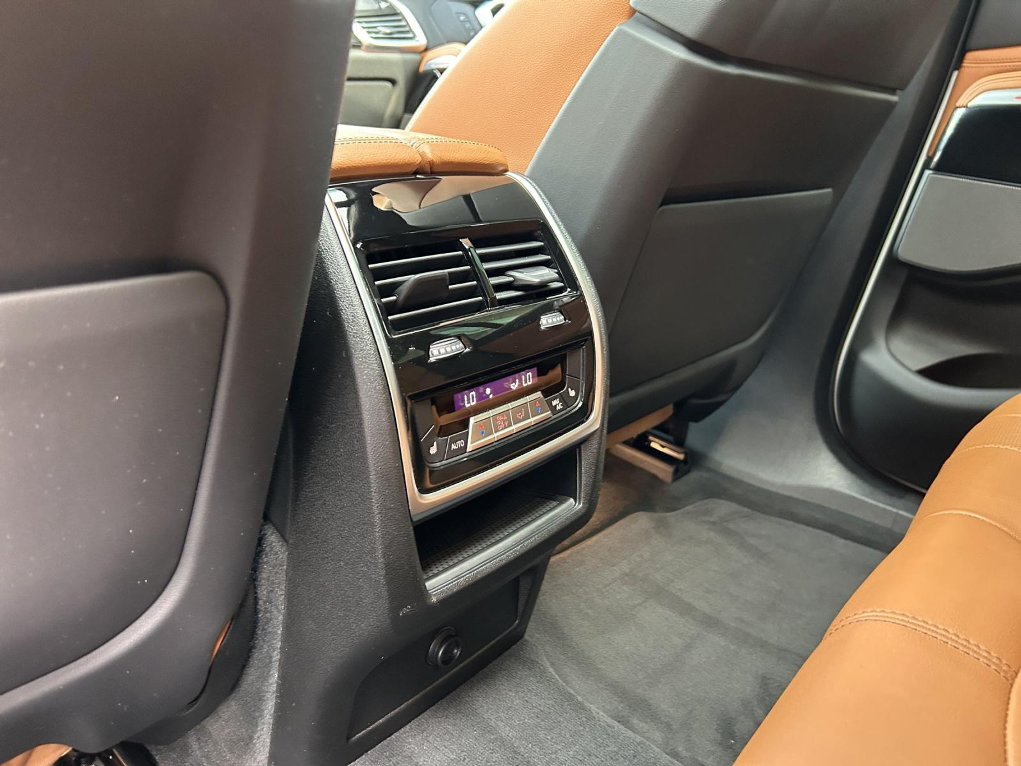 listing desktop thumbnail image 14