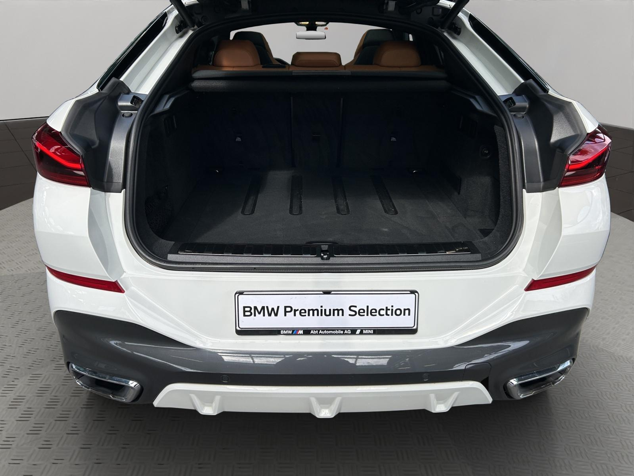 listing desktop thumbnail image 19