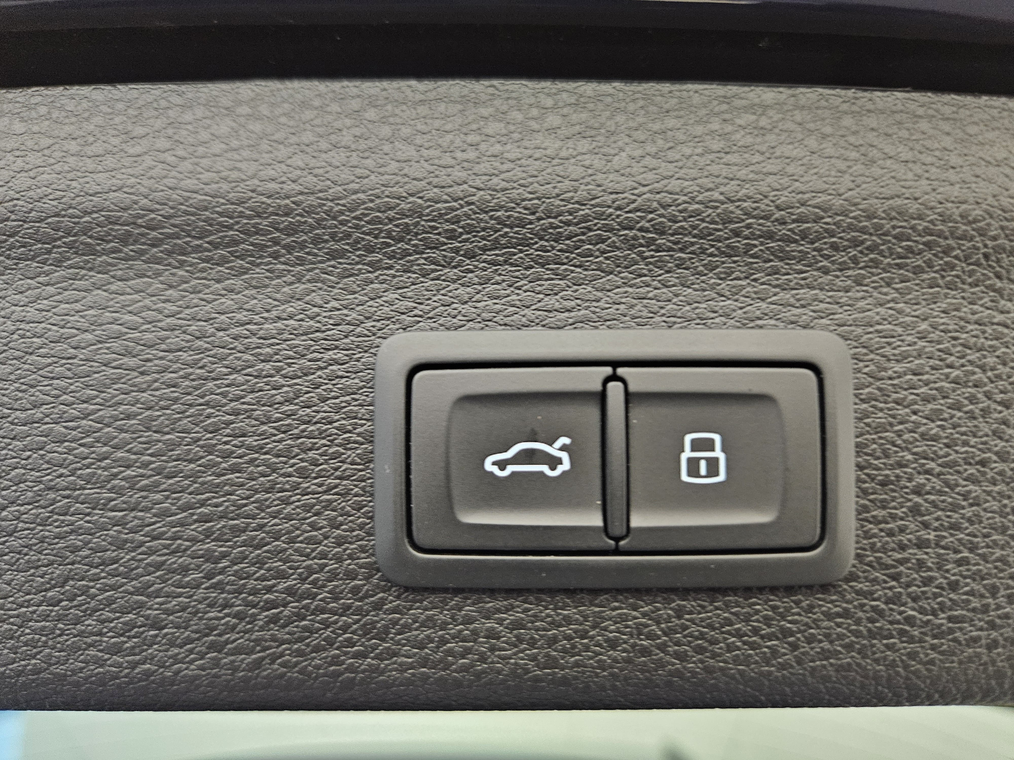 listing desktop thumbnail image 15