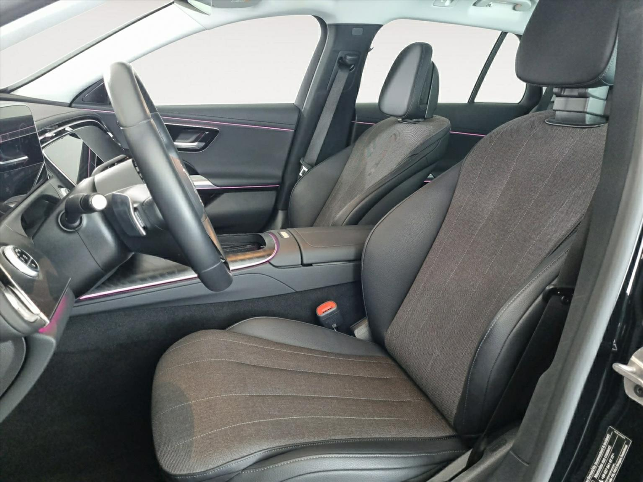 listing desktop thumbnail image 4