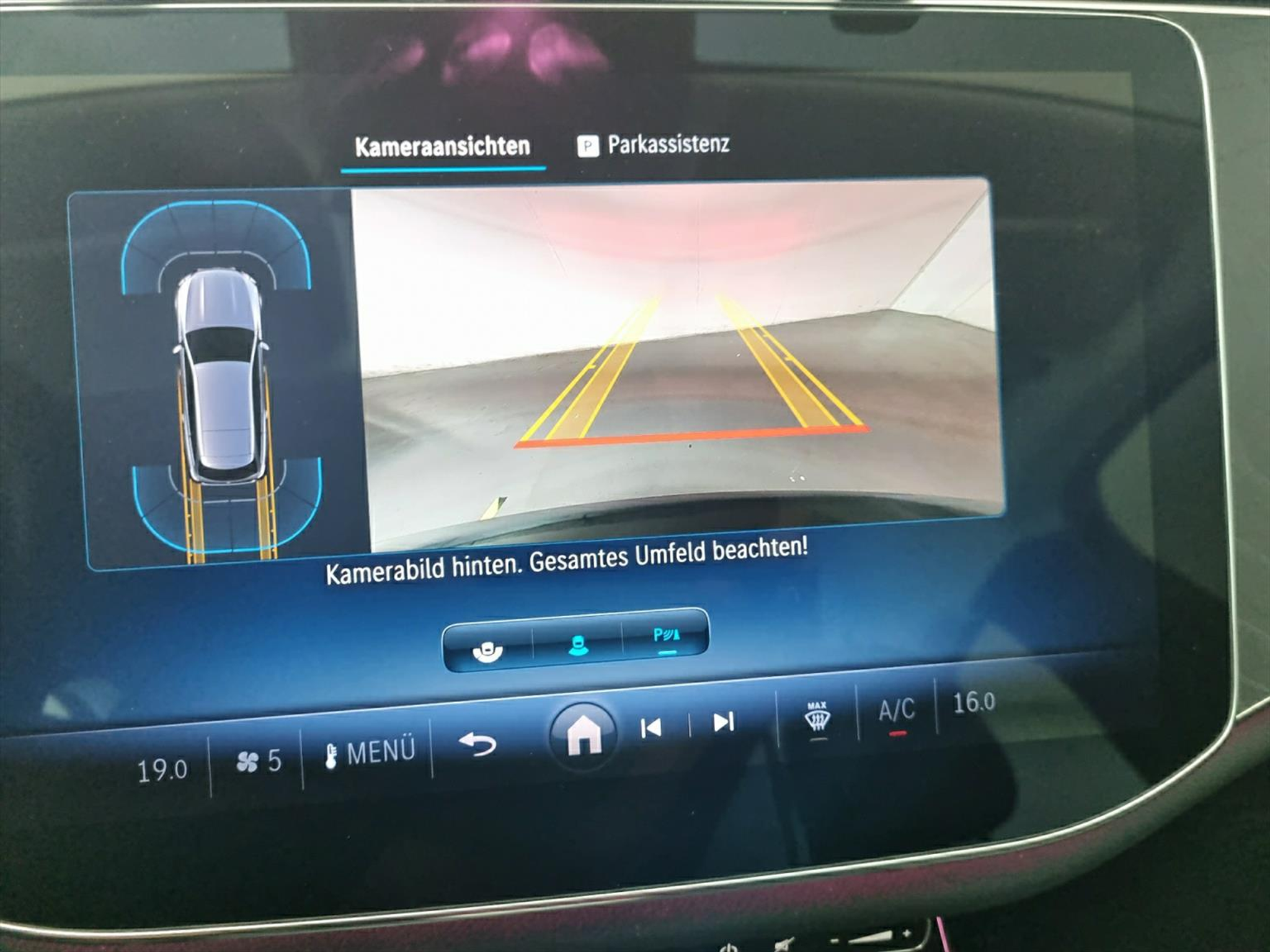 listing desktop thumbnail image 9