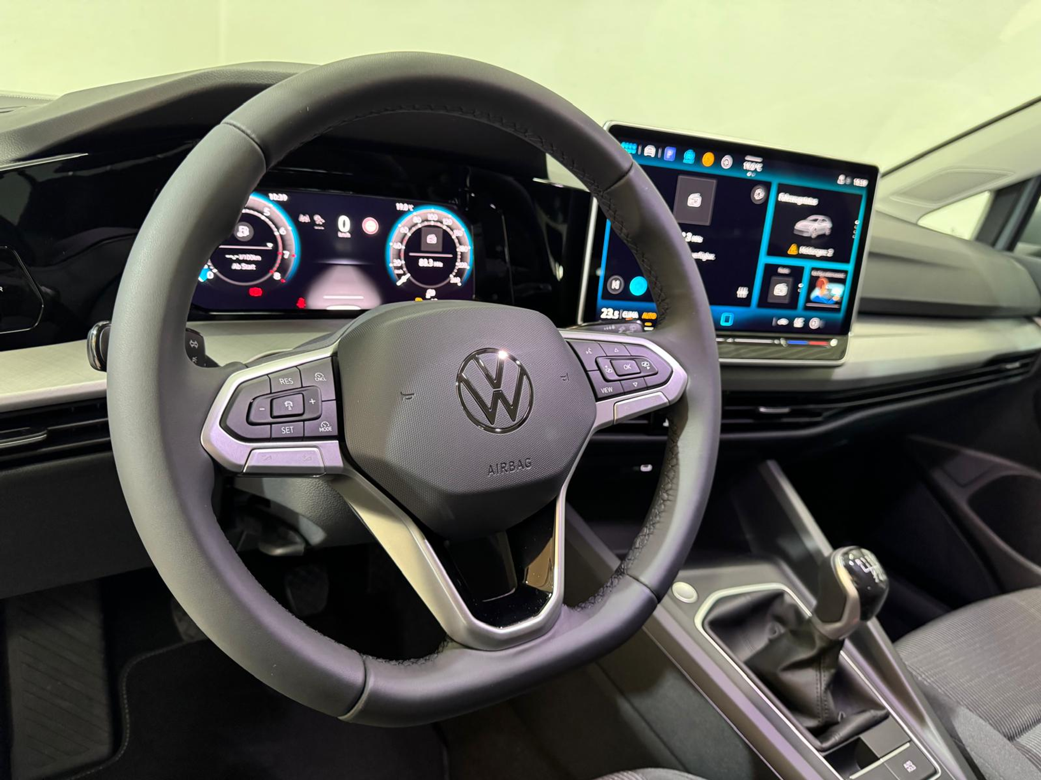 listing desktop thumbnail image 5