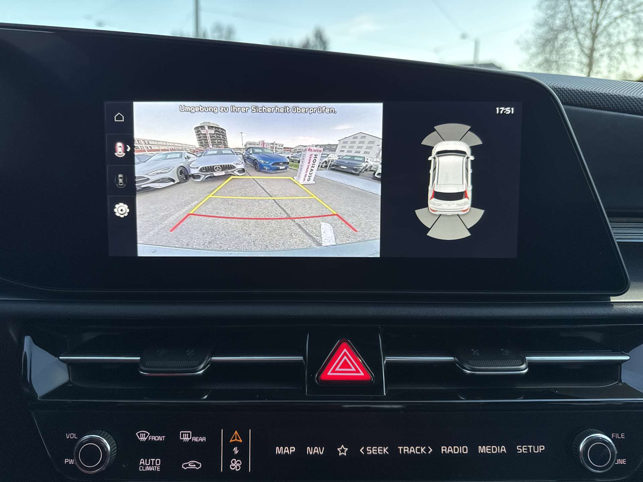 listing desktop thumbnail image 9