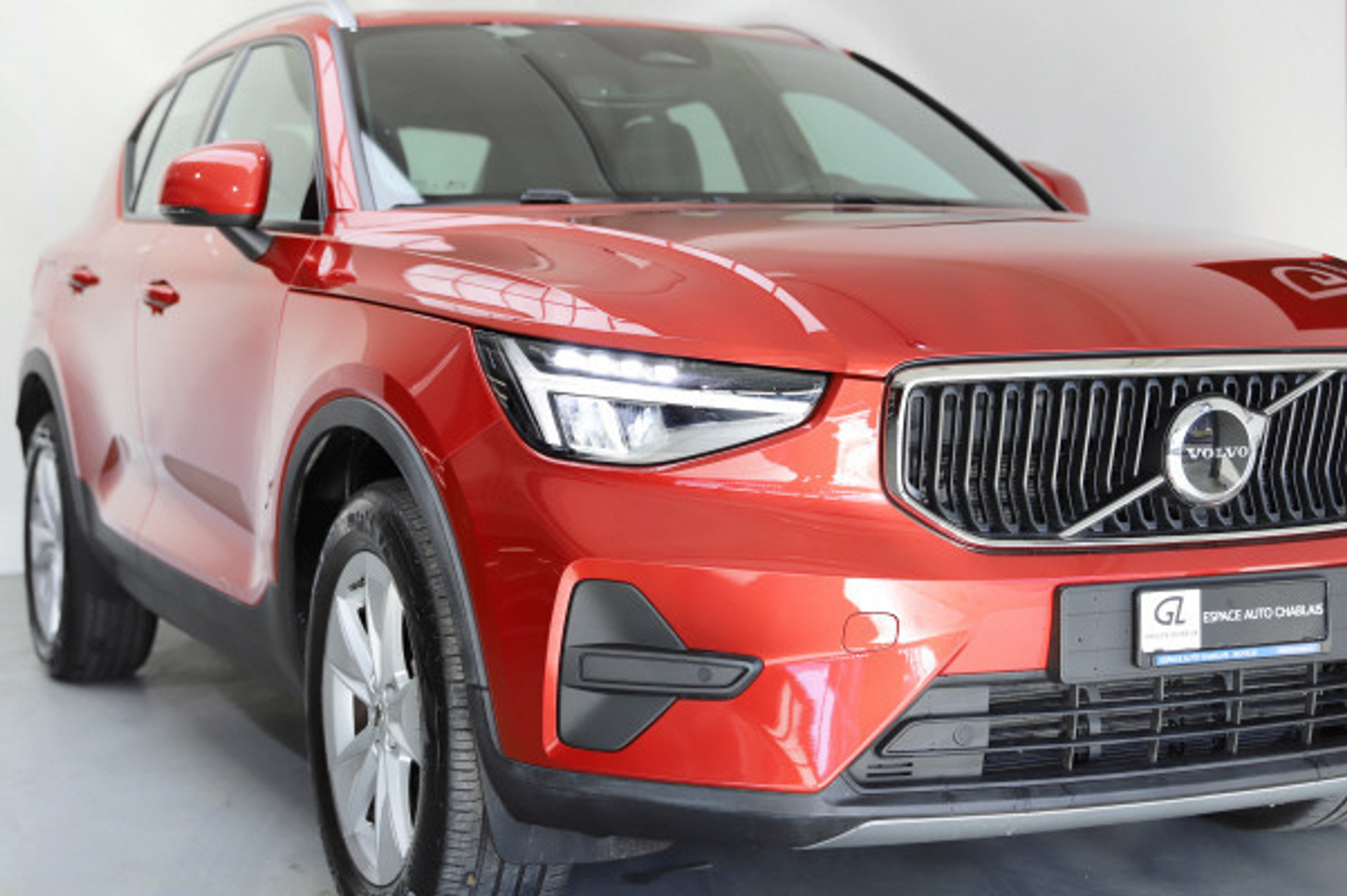 listing desktop thumbnail image 1