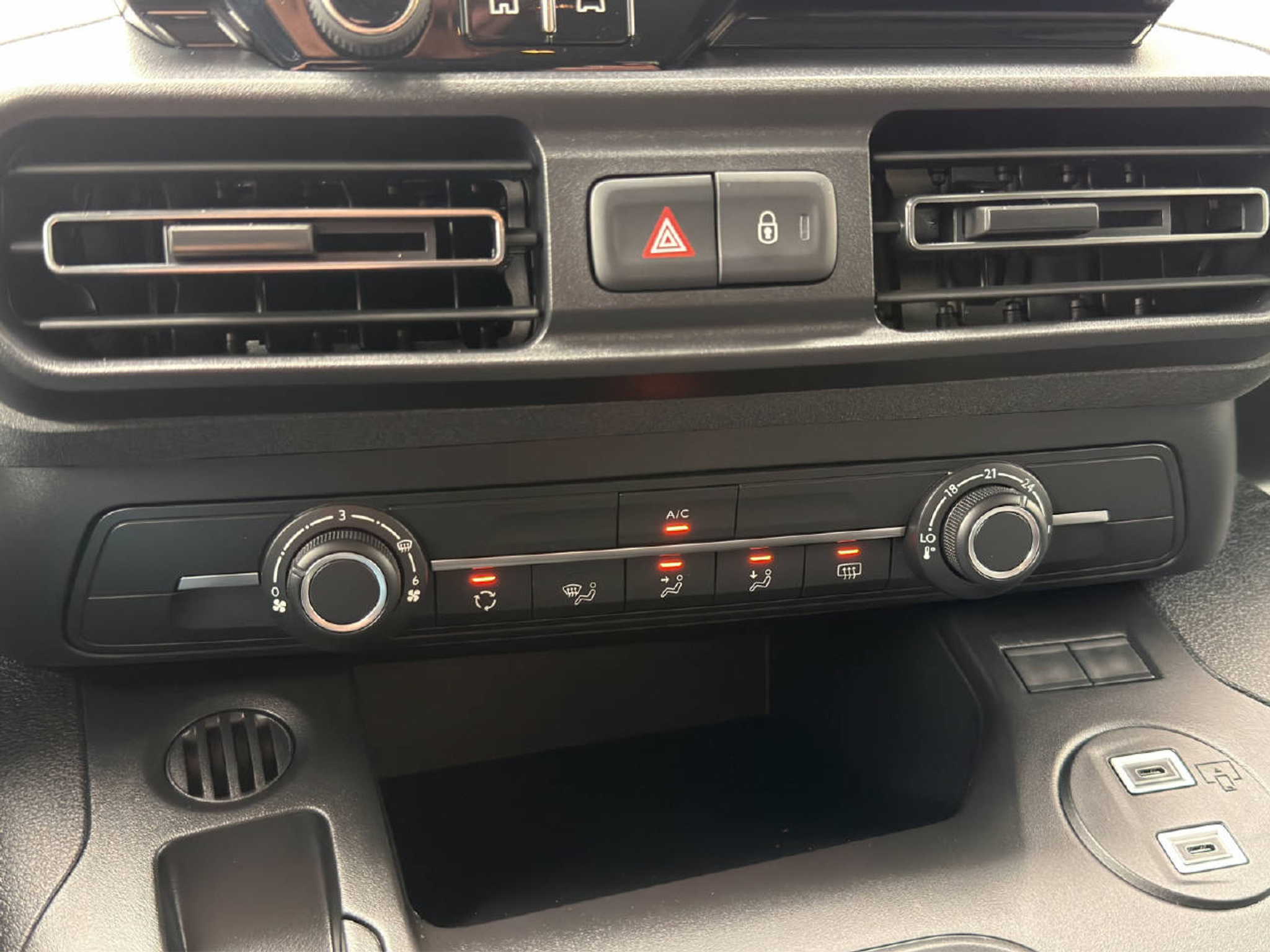 listing desktop thumbnail image 13