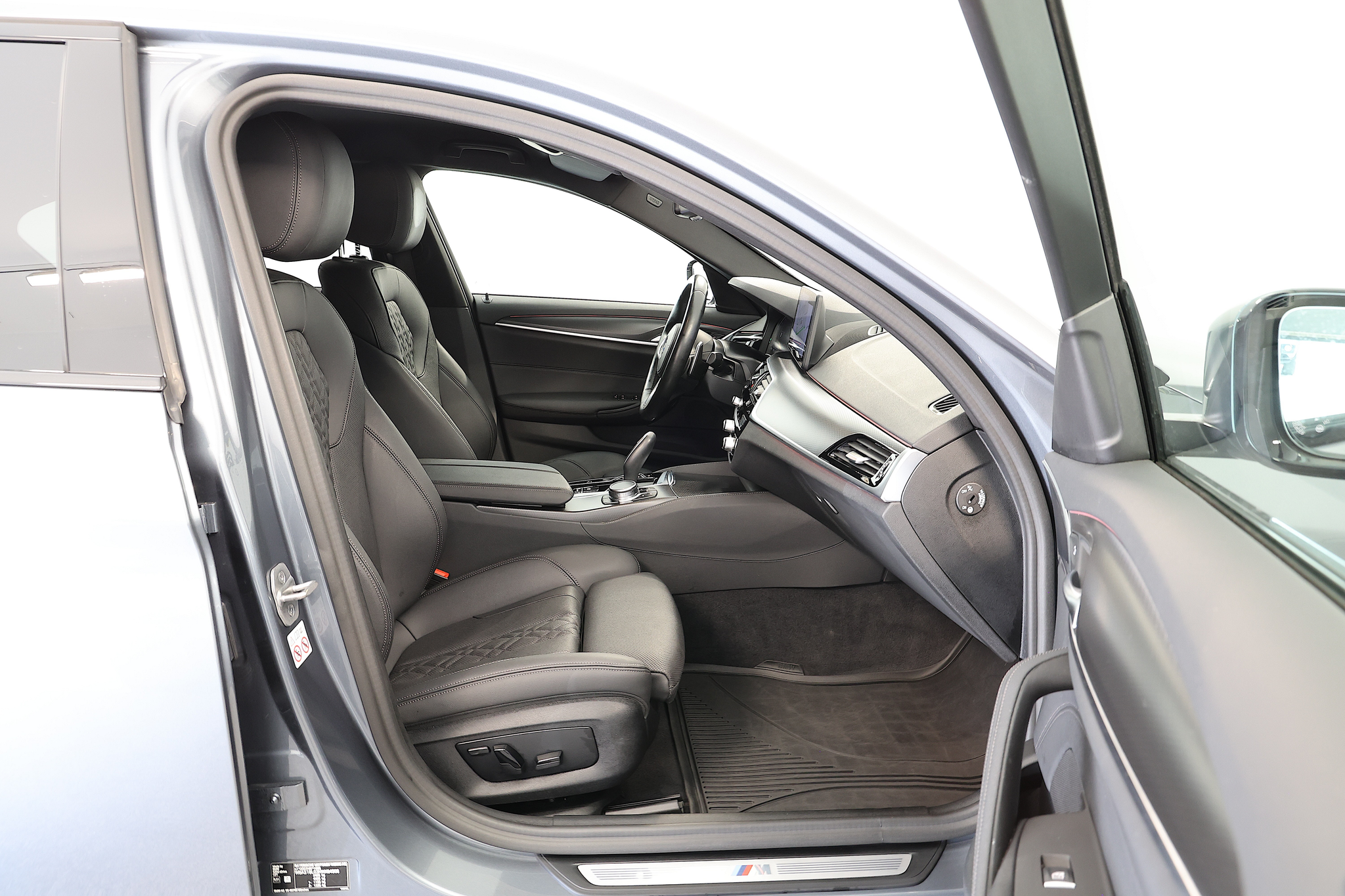 listing desktop thumbnail image 11