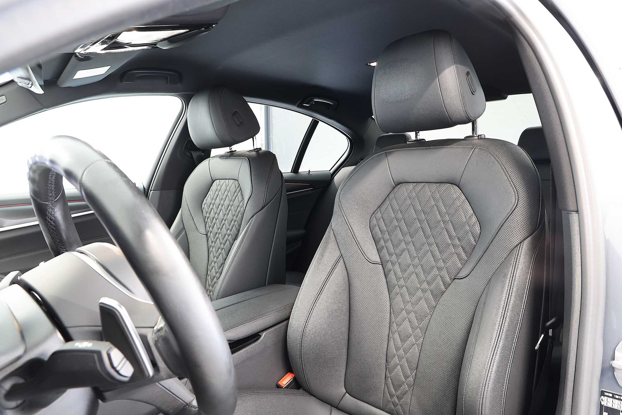 listing desktop thumbnail image 6