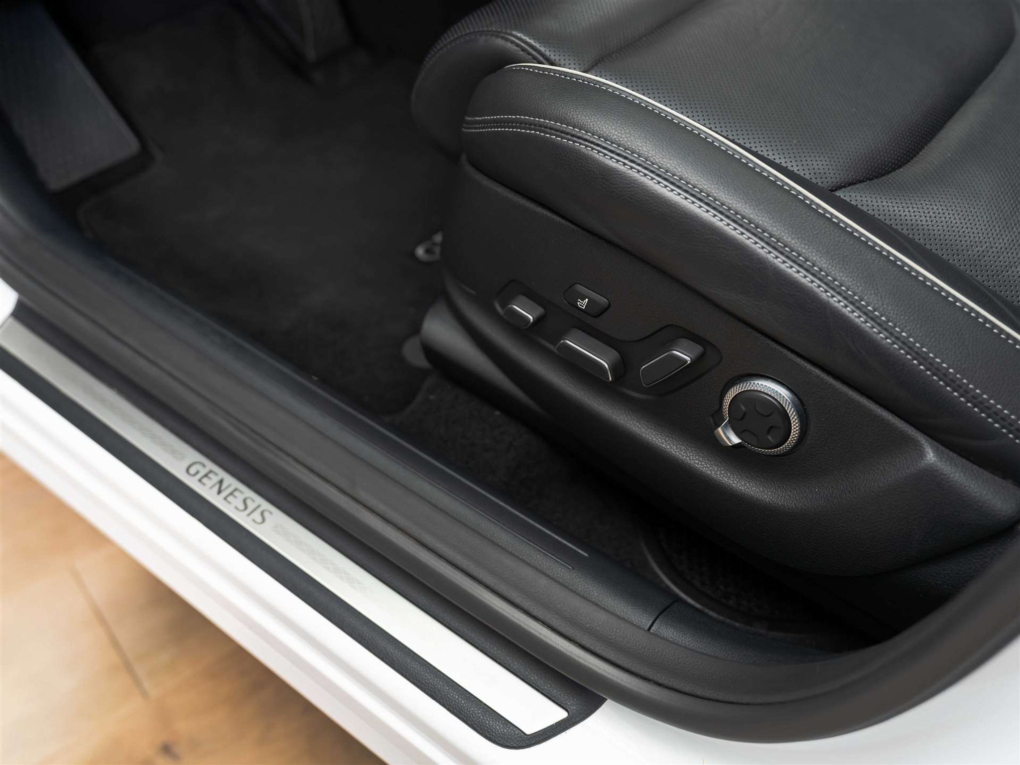 listing desktop thumbnail image 28