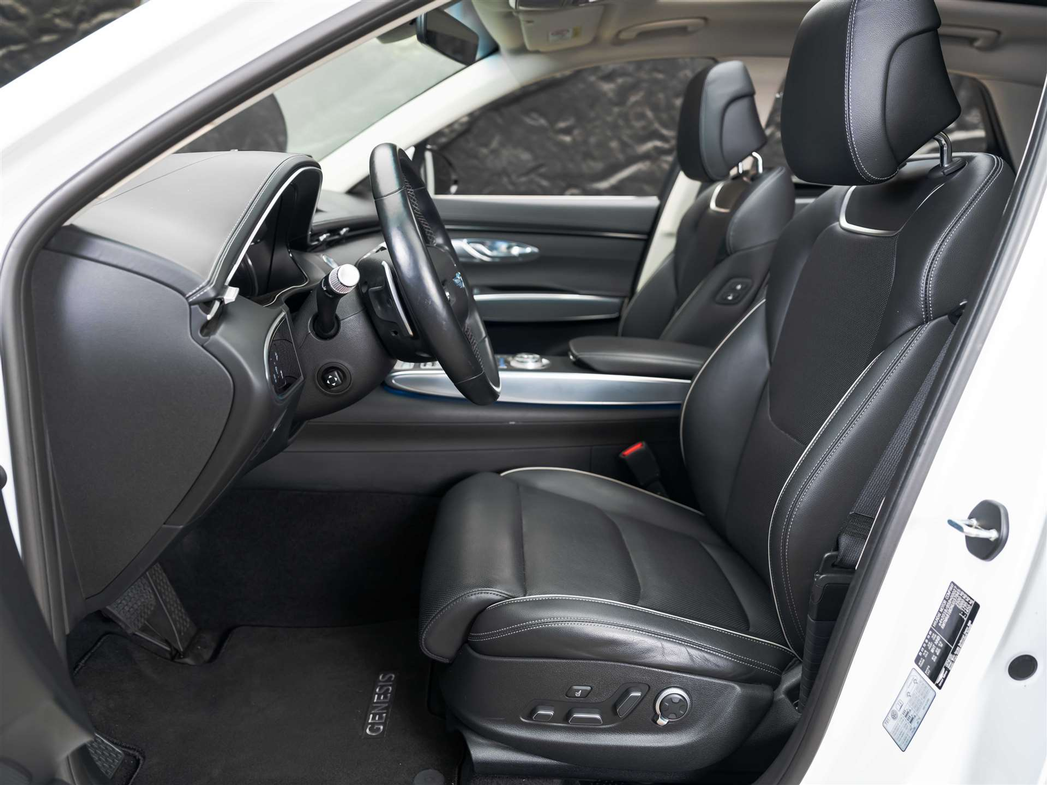 listing desktop thumbnail image 9