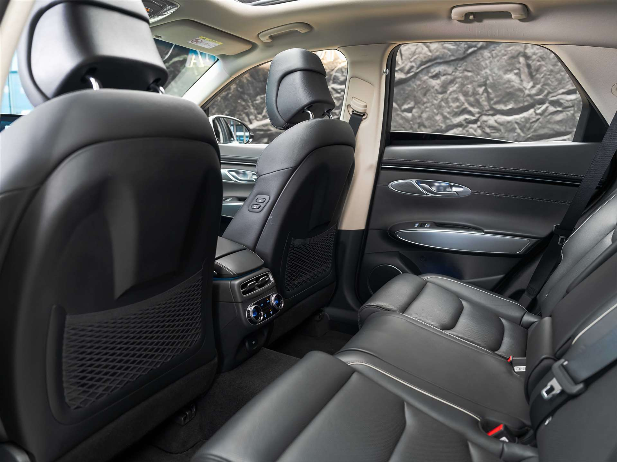 listing desktop thumbnail image 13