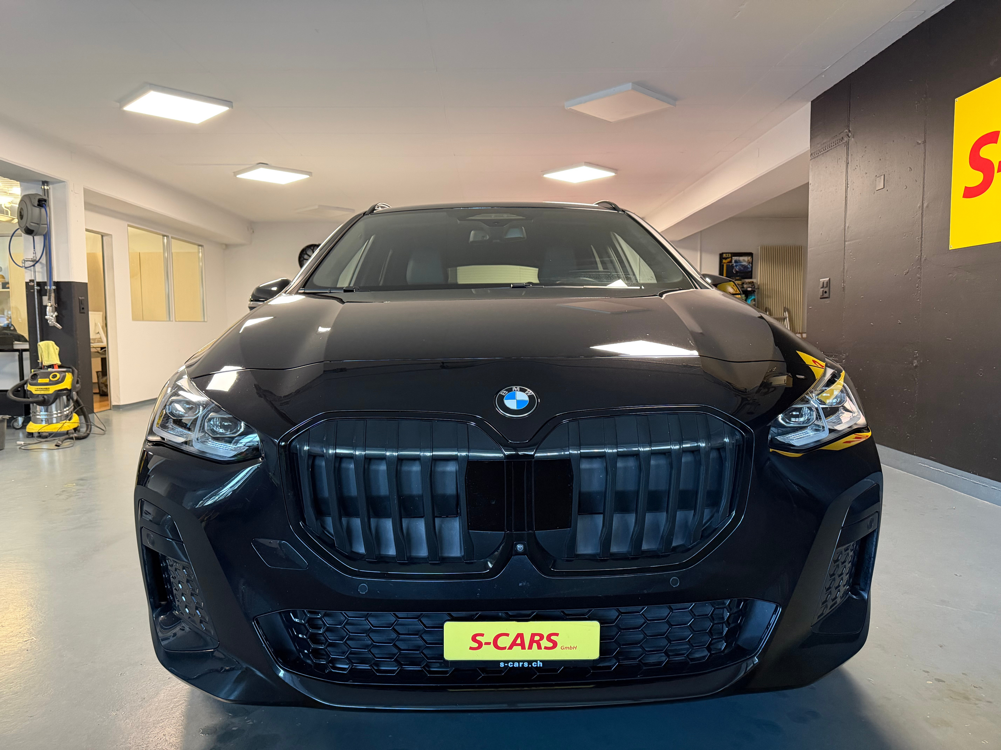 listing desktop thumbnail image 6