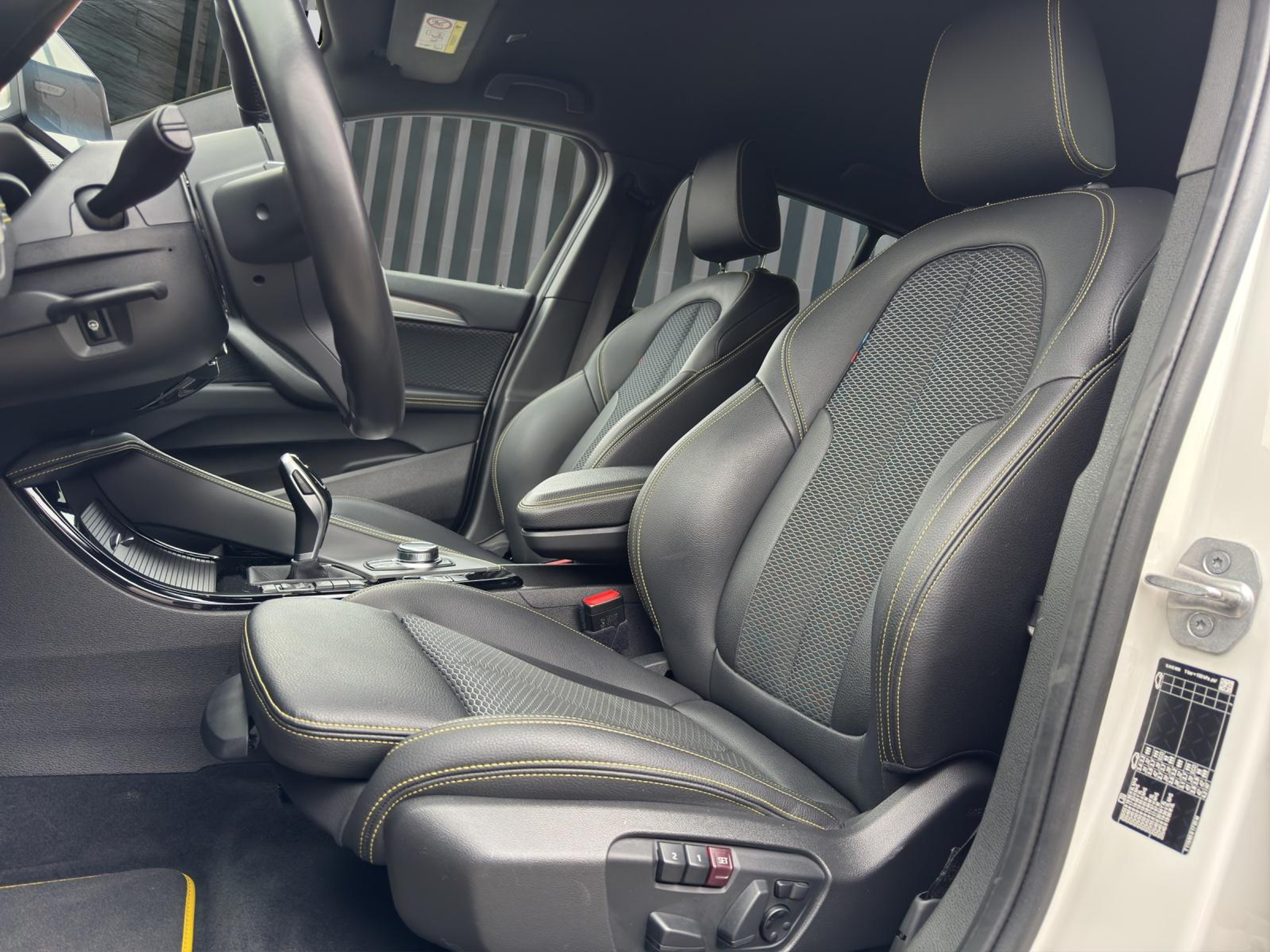 listing desktop thumbnail image 15