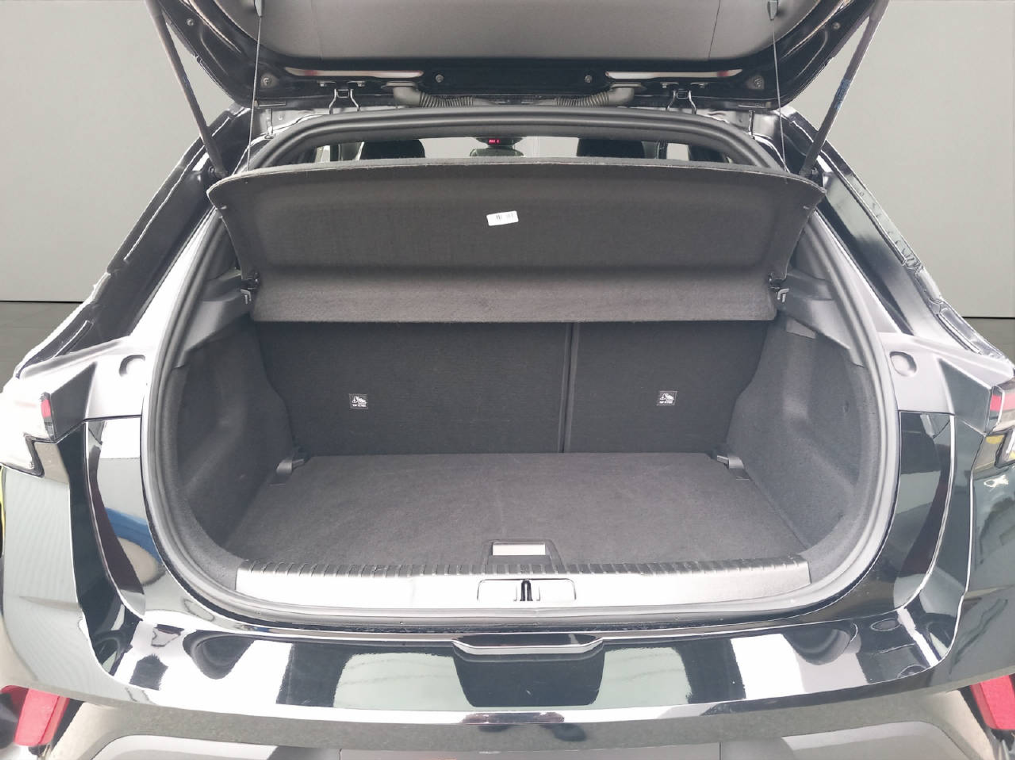 listing desktop thumbnail image 10