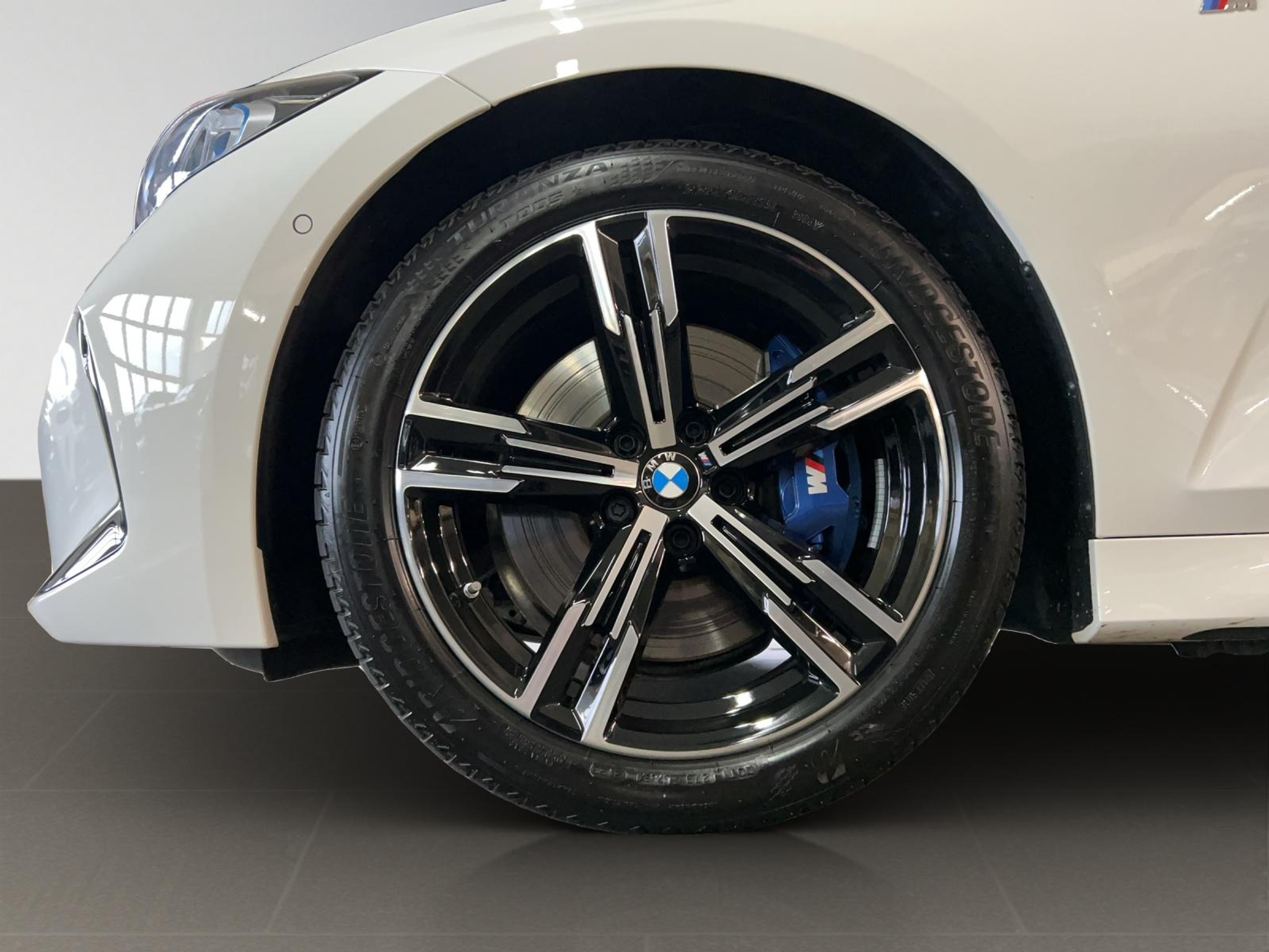 listing desktop thumbnail image 2