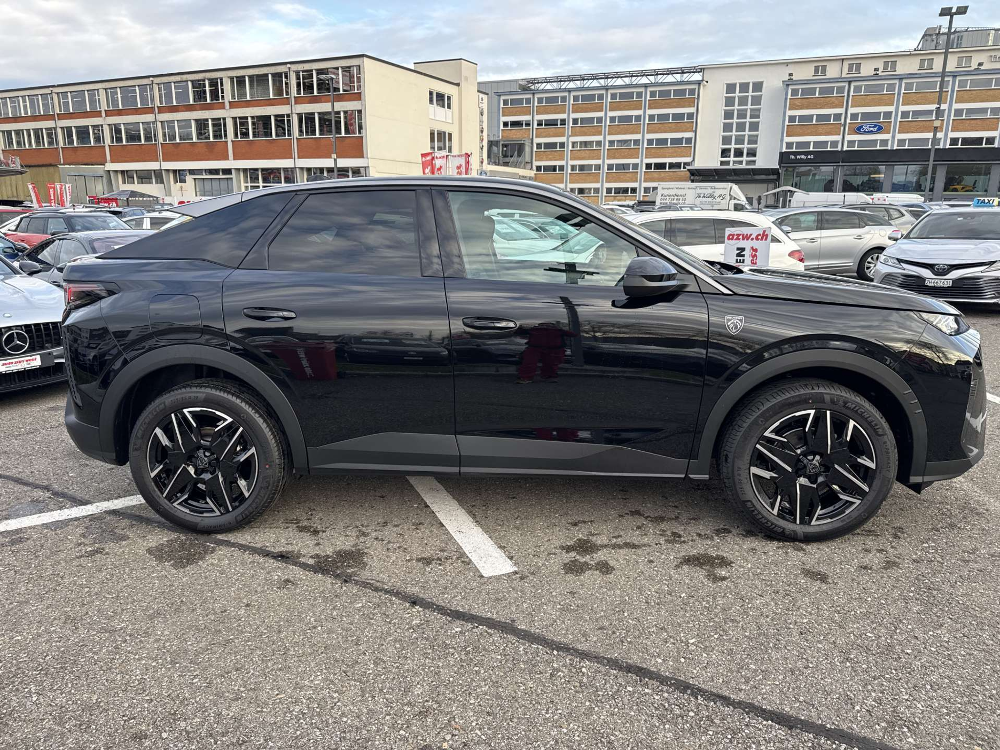 listing desktop thumbnail image 10