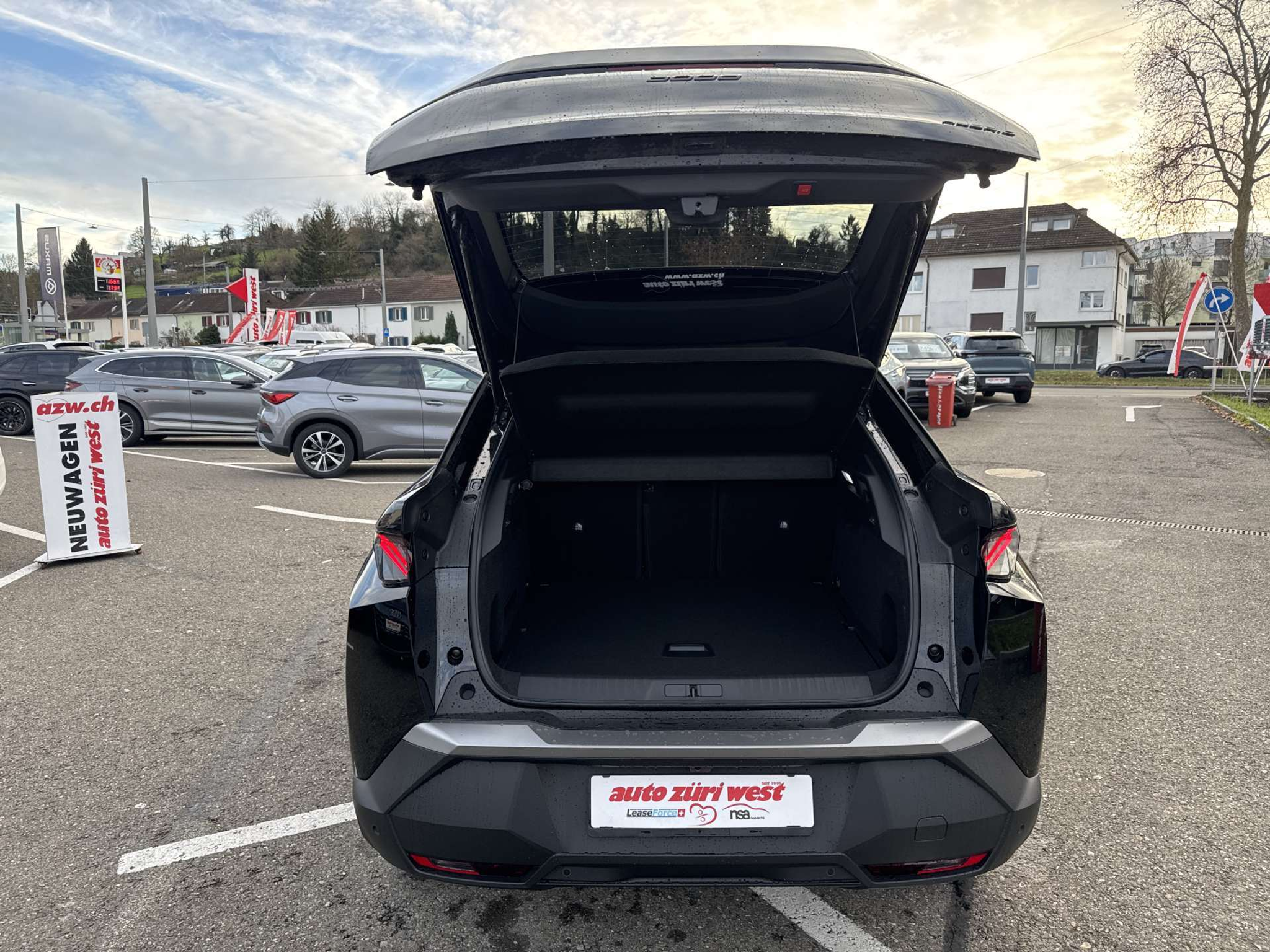 listing desktop thumbnail image 7