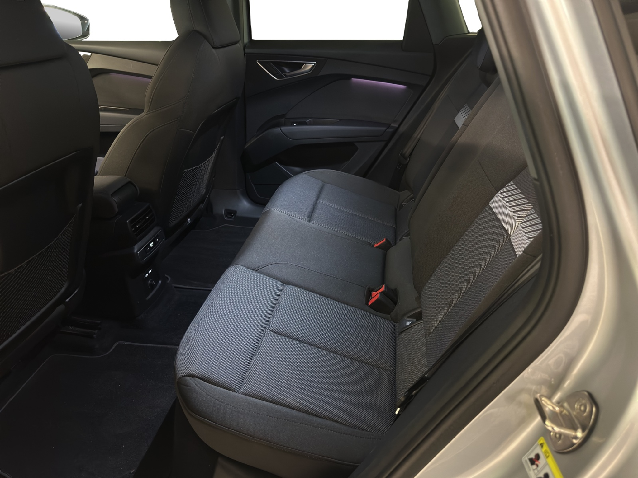 listing desktop thumbnail image 11