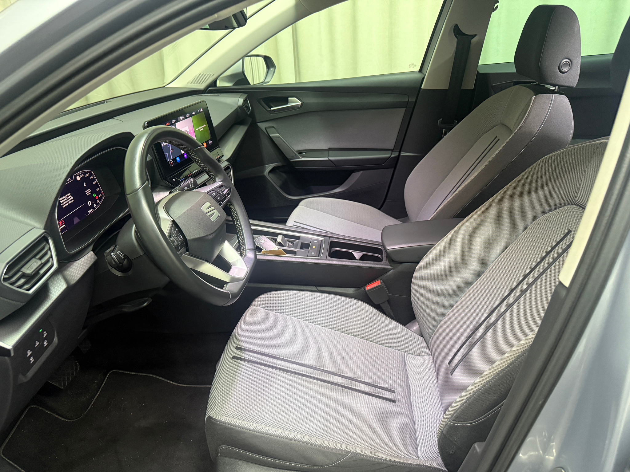 listing desktop thumbnail image 6