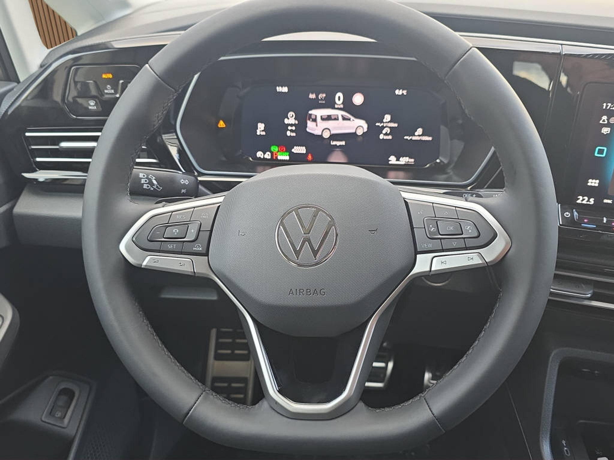 listing desktop thumbnail image 10