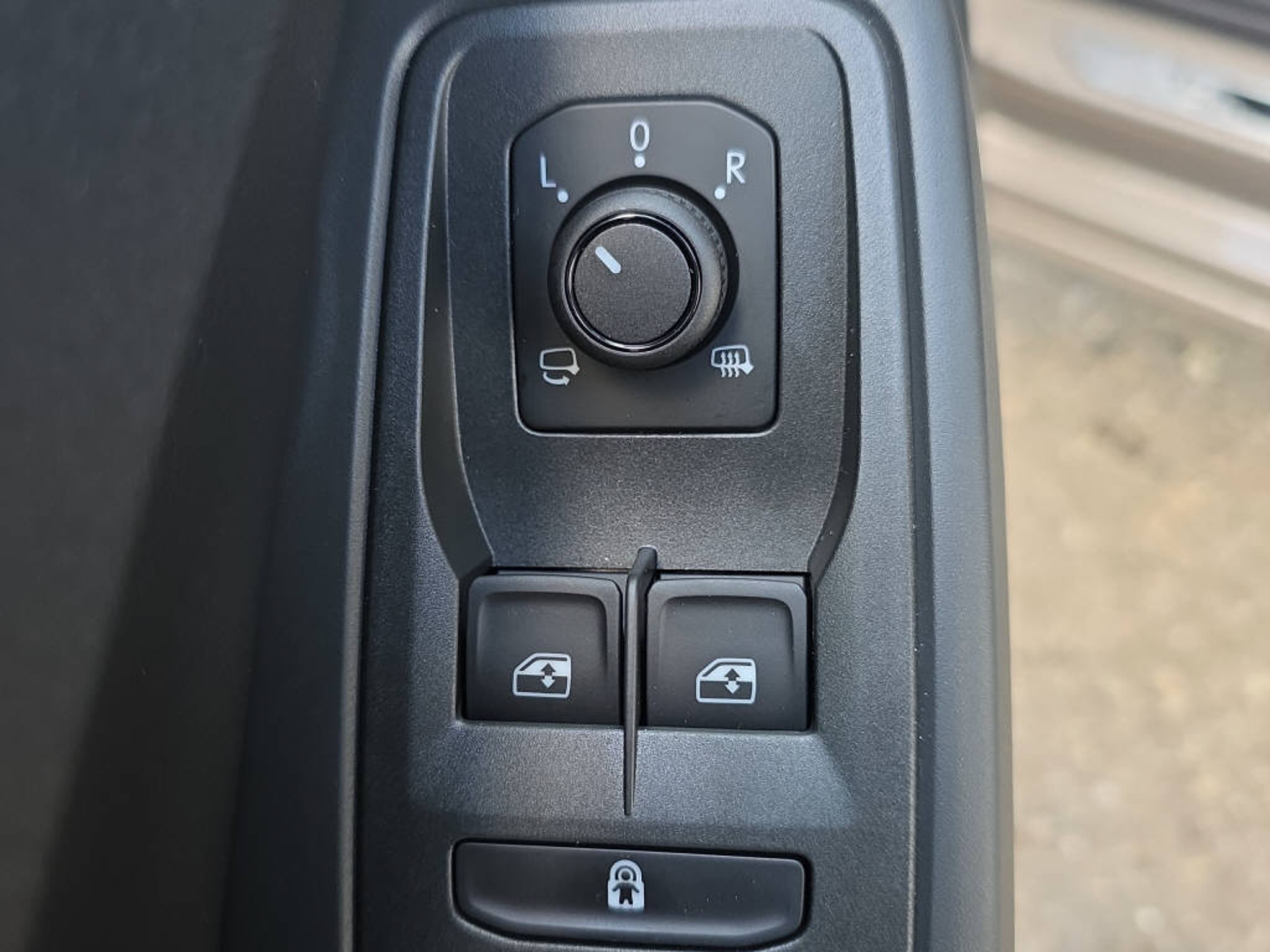 listing desktop thumbnail image 20