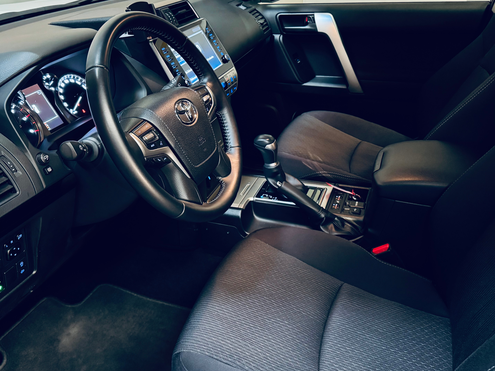 listing desktop thumbnail image 16