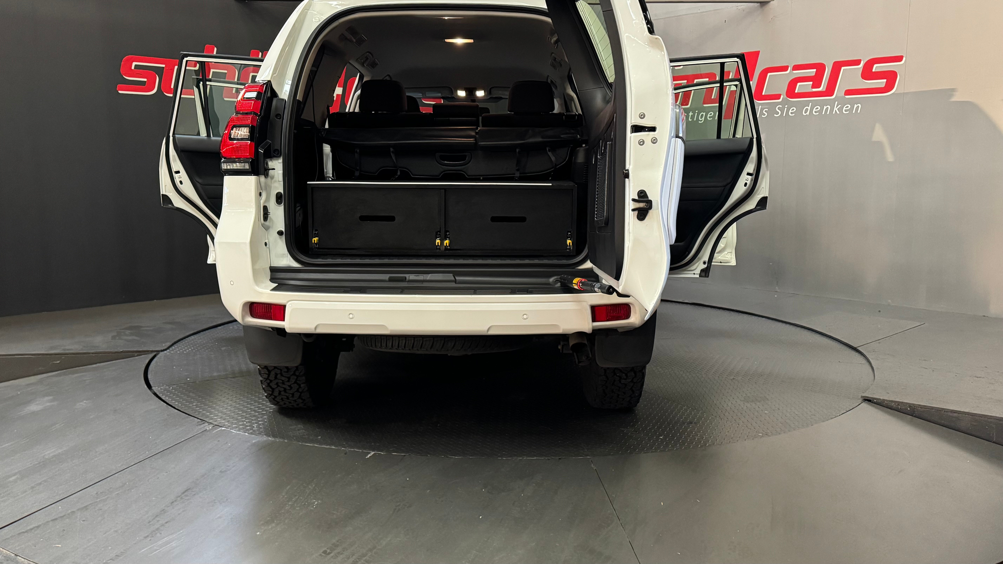 listing desktop thumbnail image 5