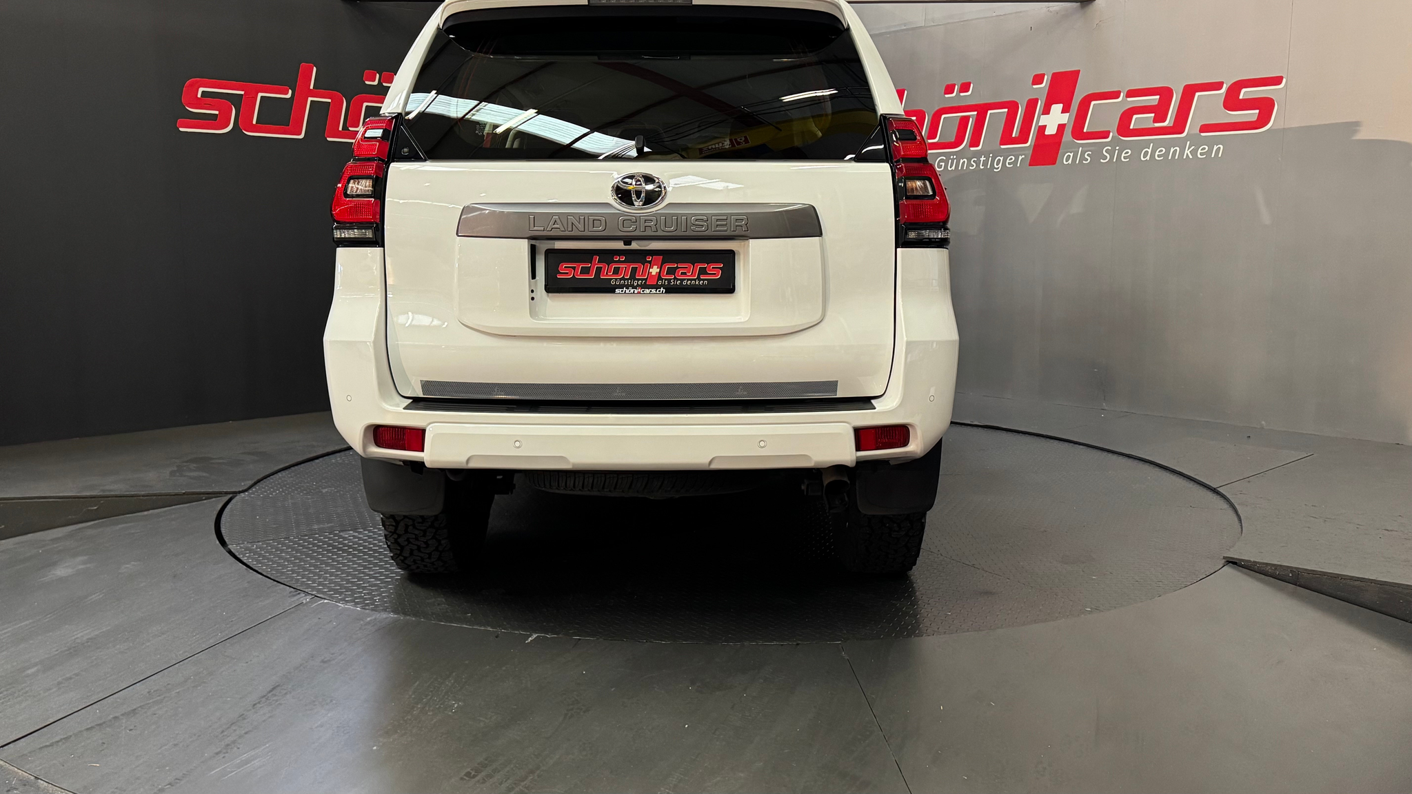 listing desktop thumbnail image 4