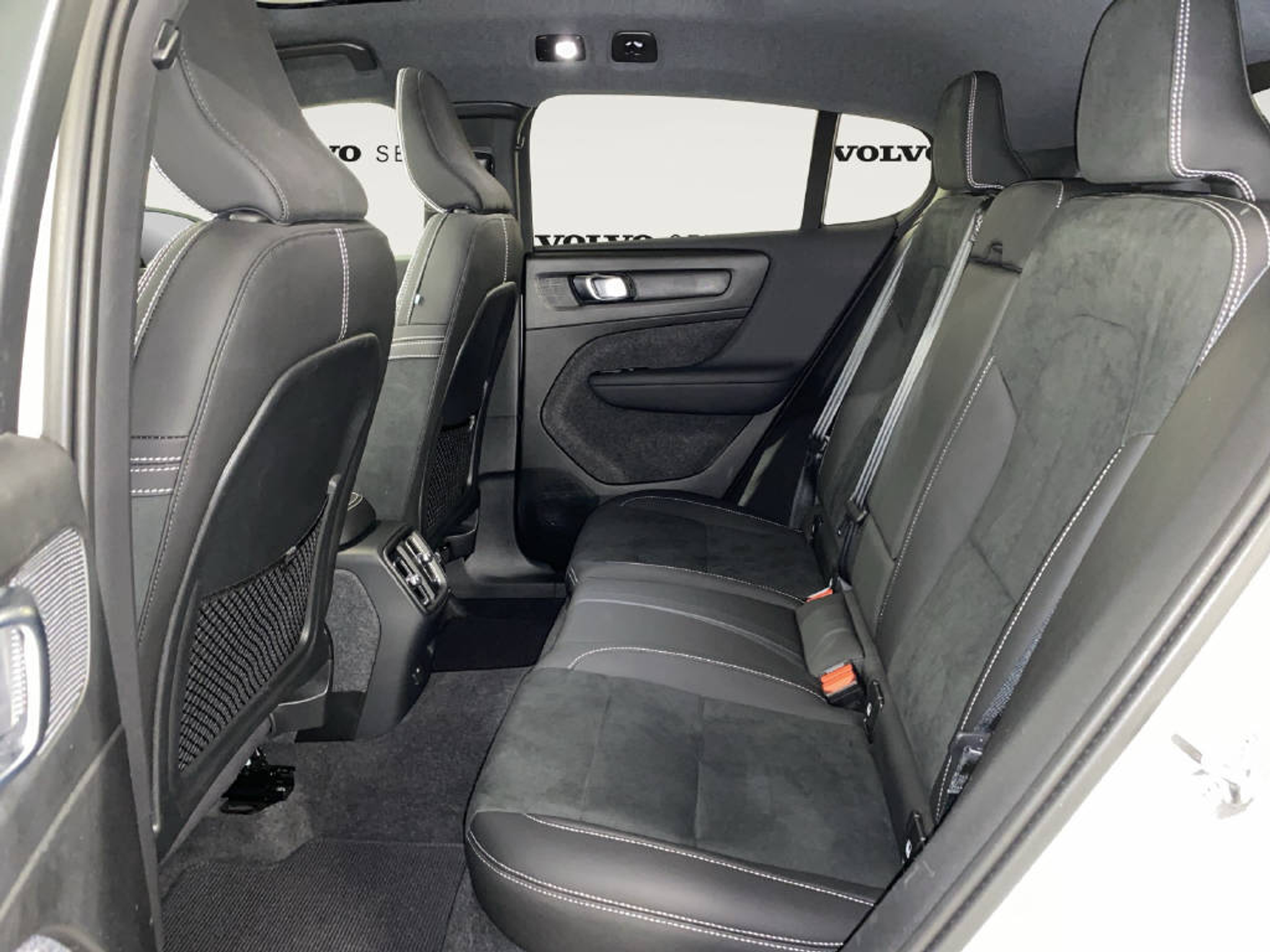 listing desktop thumbnail image 12