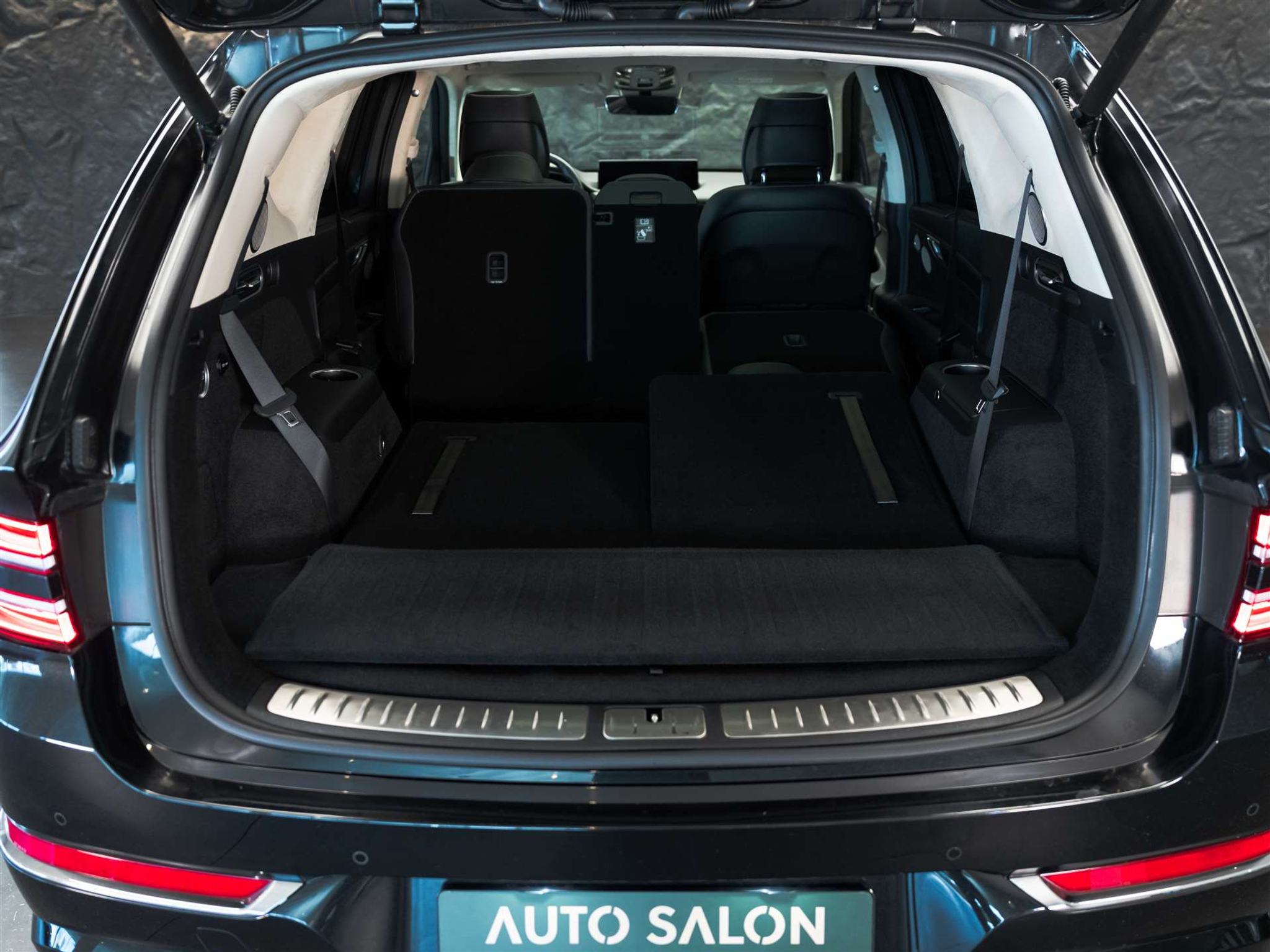 listing desktop thumbnail image 24