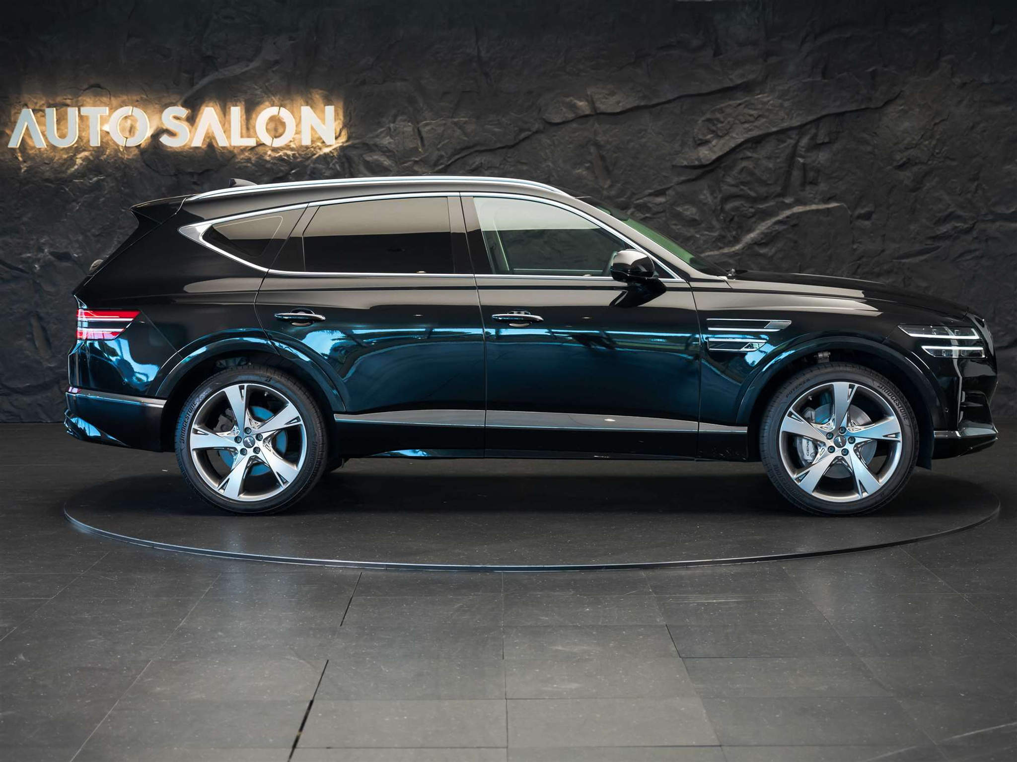 listing desktop thumbnail image 5