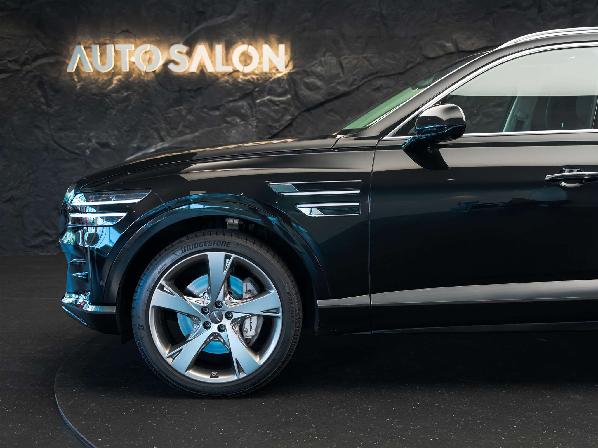 listing desktop thumbnail image 19