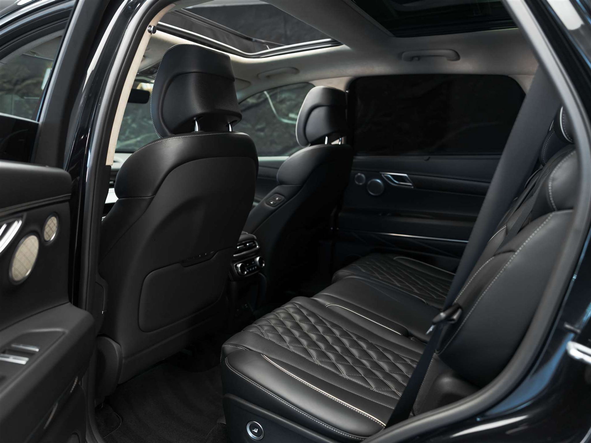 listing desktop thumbnail image 13