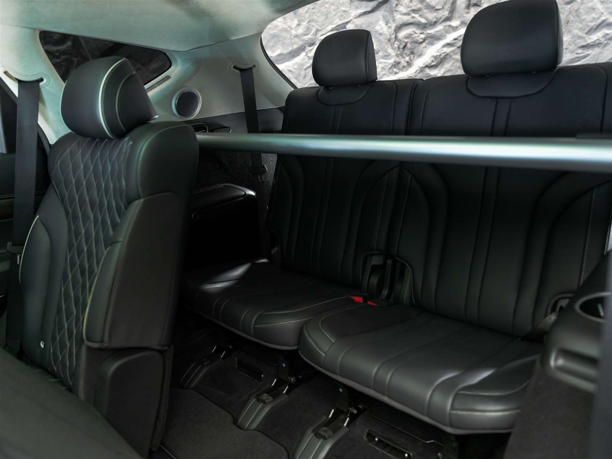 listing desktop thumbnail image 16