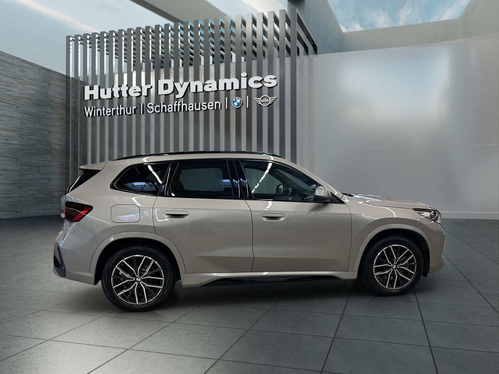 listing desktop thumbnail image 3