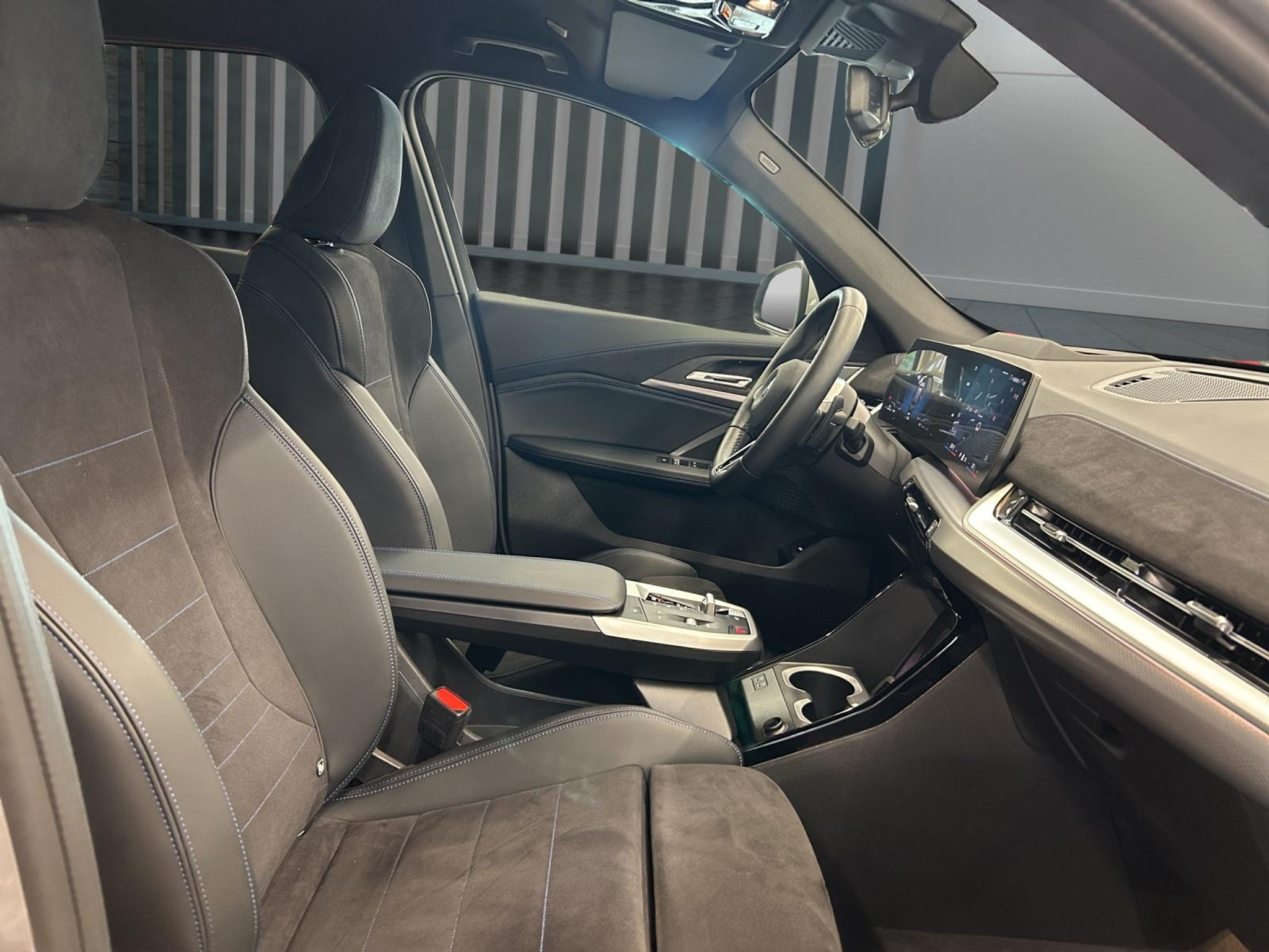 listing desktop thumbnail image 14